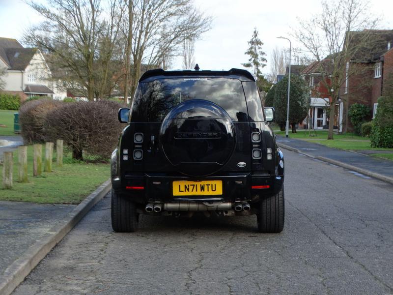 Land Rover DEFENDER 110 - Image 12