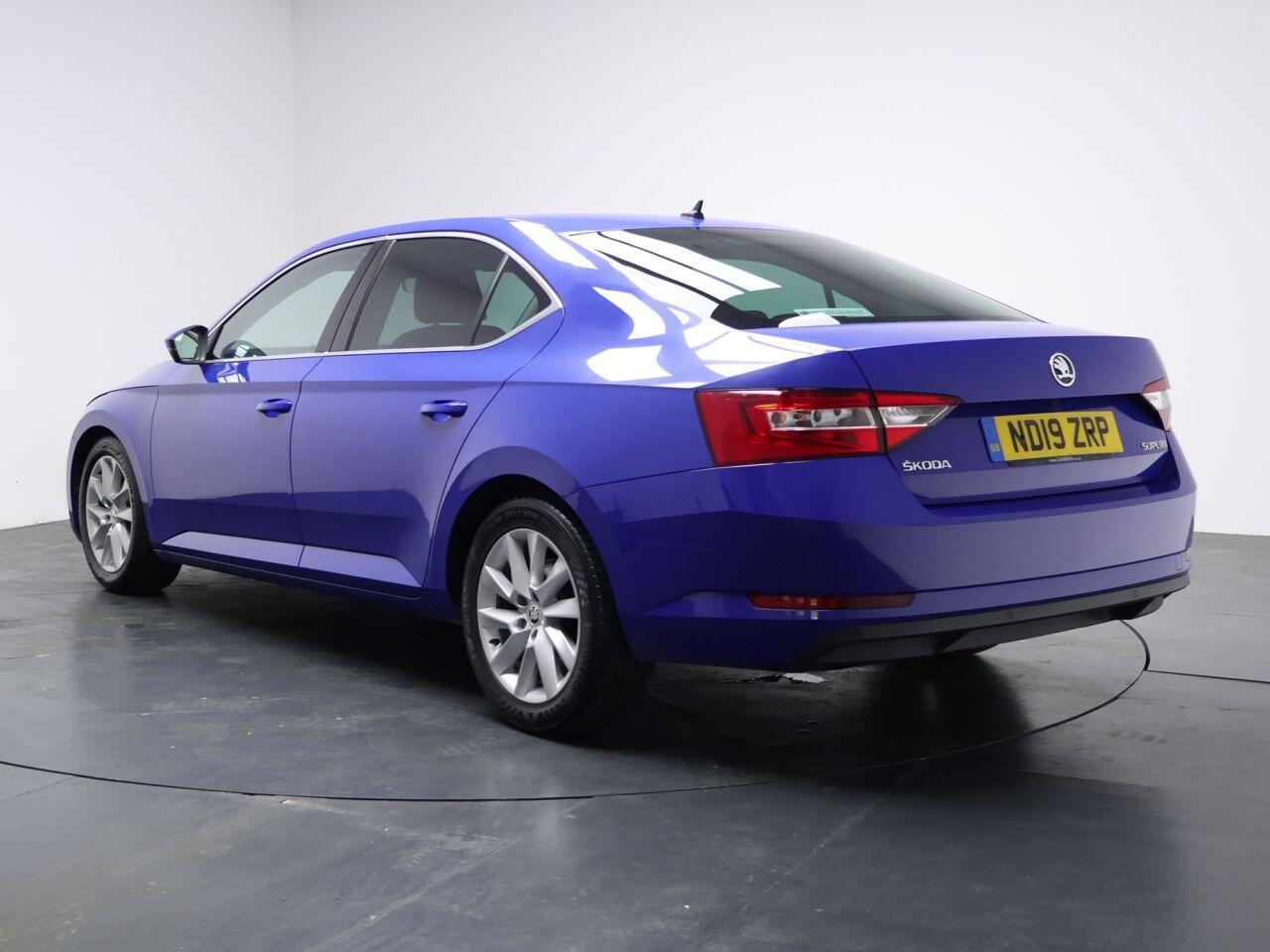 Skoda Superb - Image 9