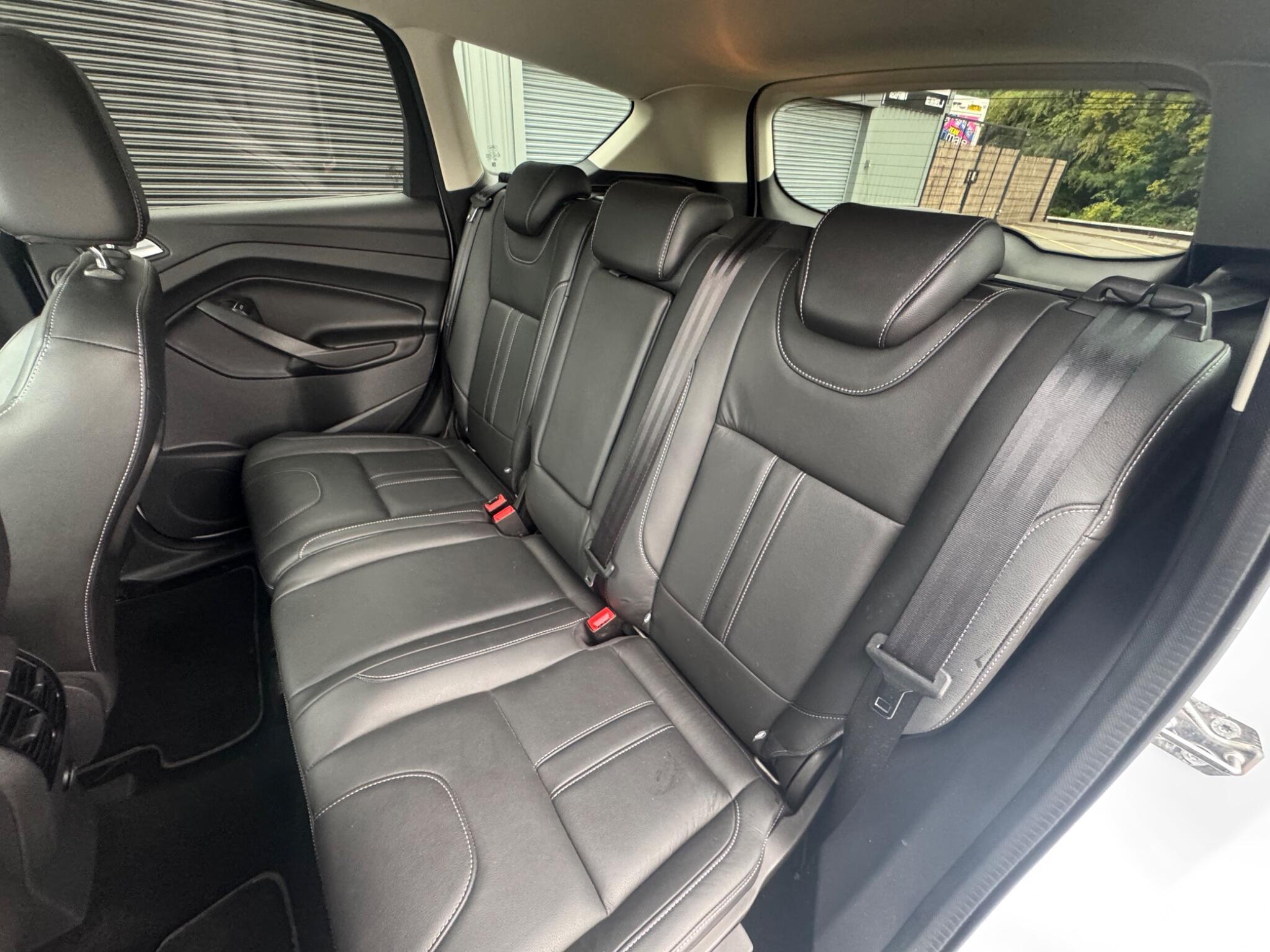 Ford Kuga - Image 16