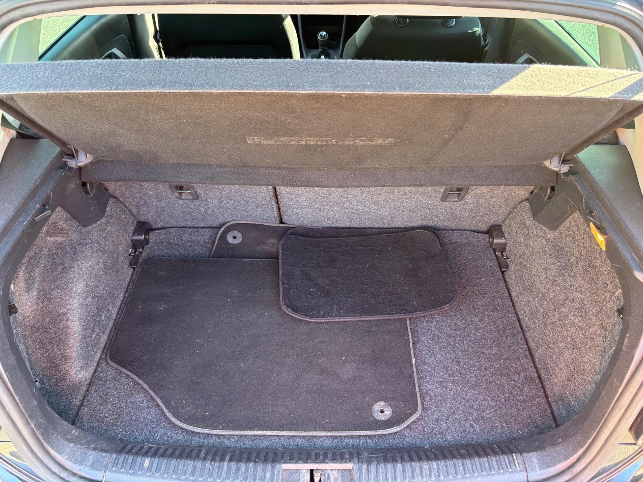 Volkswagen Polo - Image 18