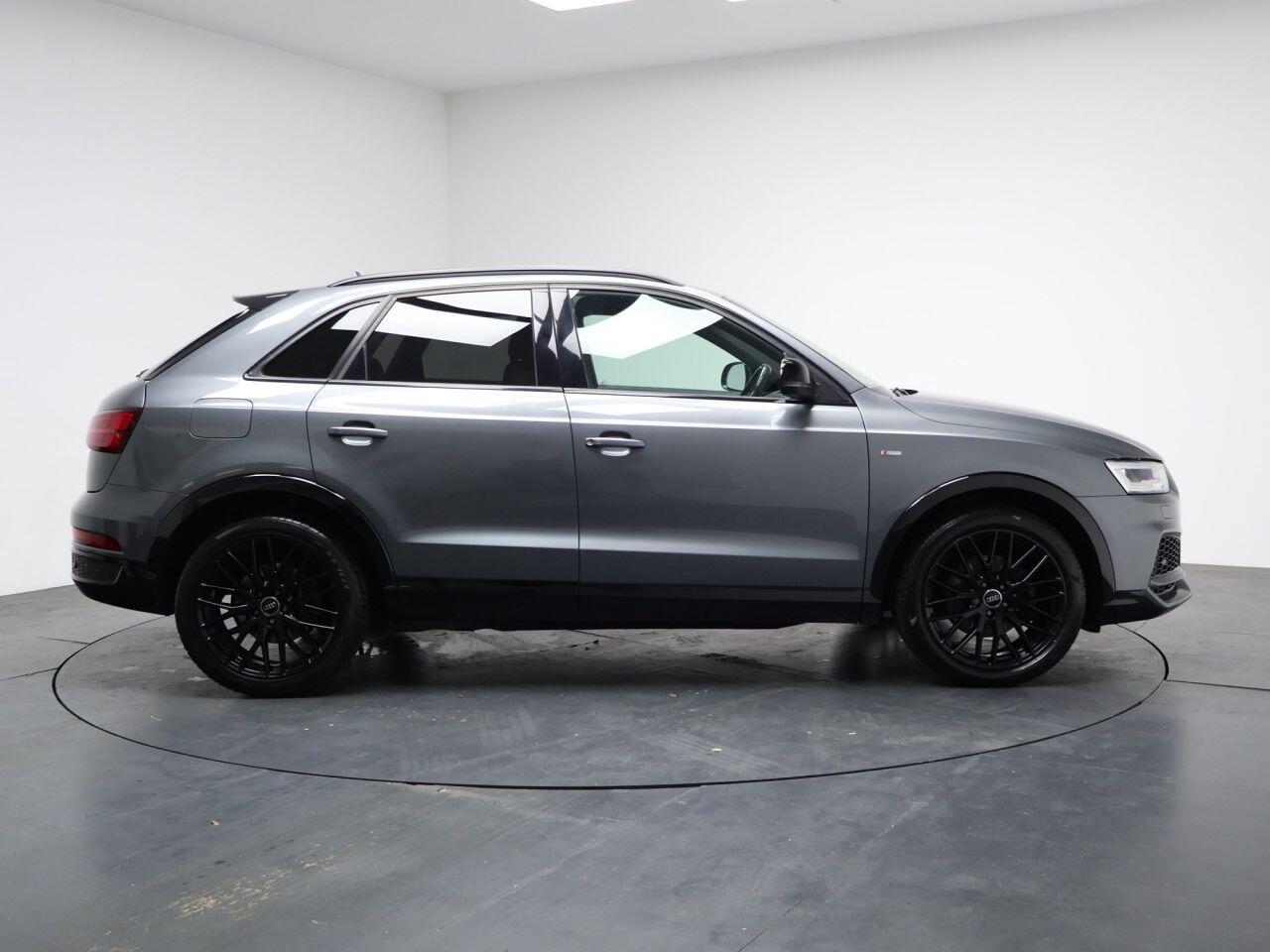 Audi Q3 - Image 14