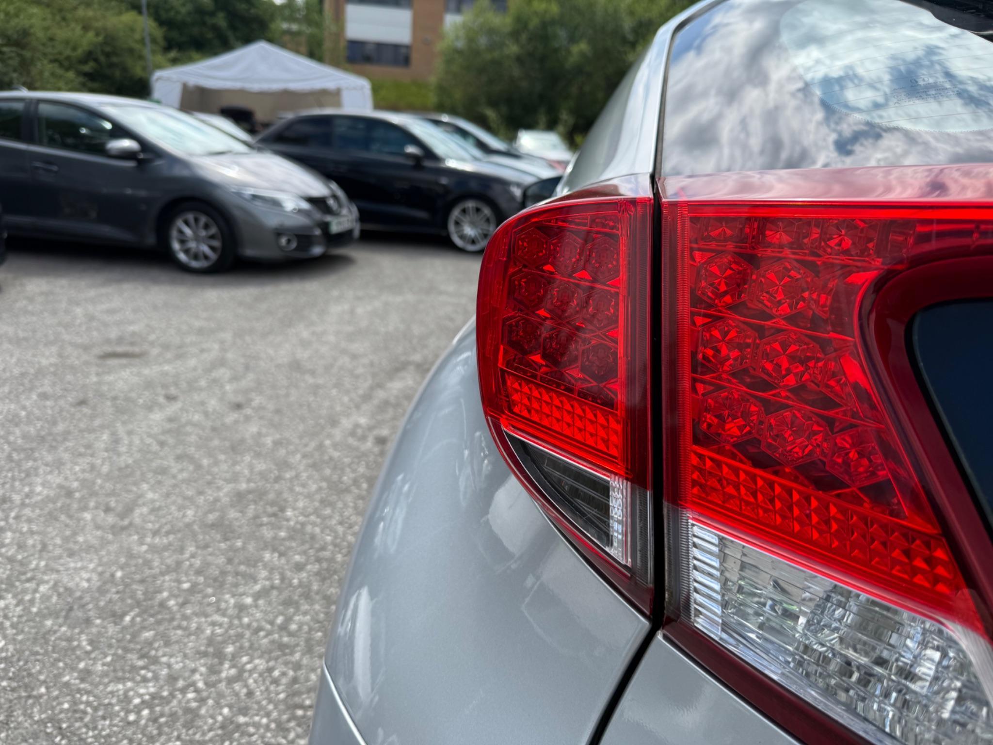 Honda Civic - Image 35