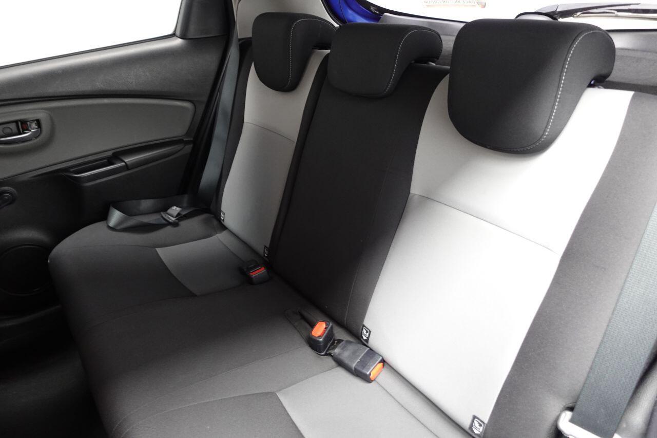 Toyota Yaris - Image 18