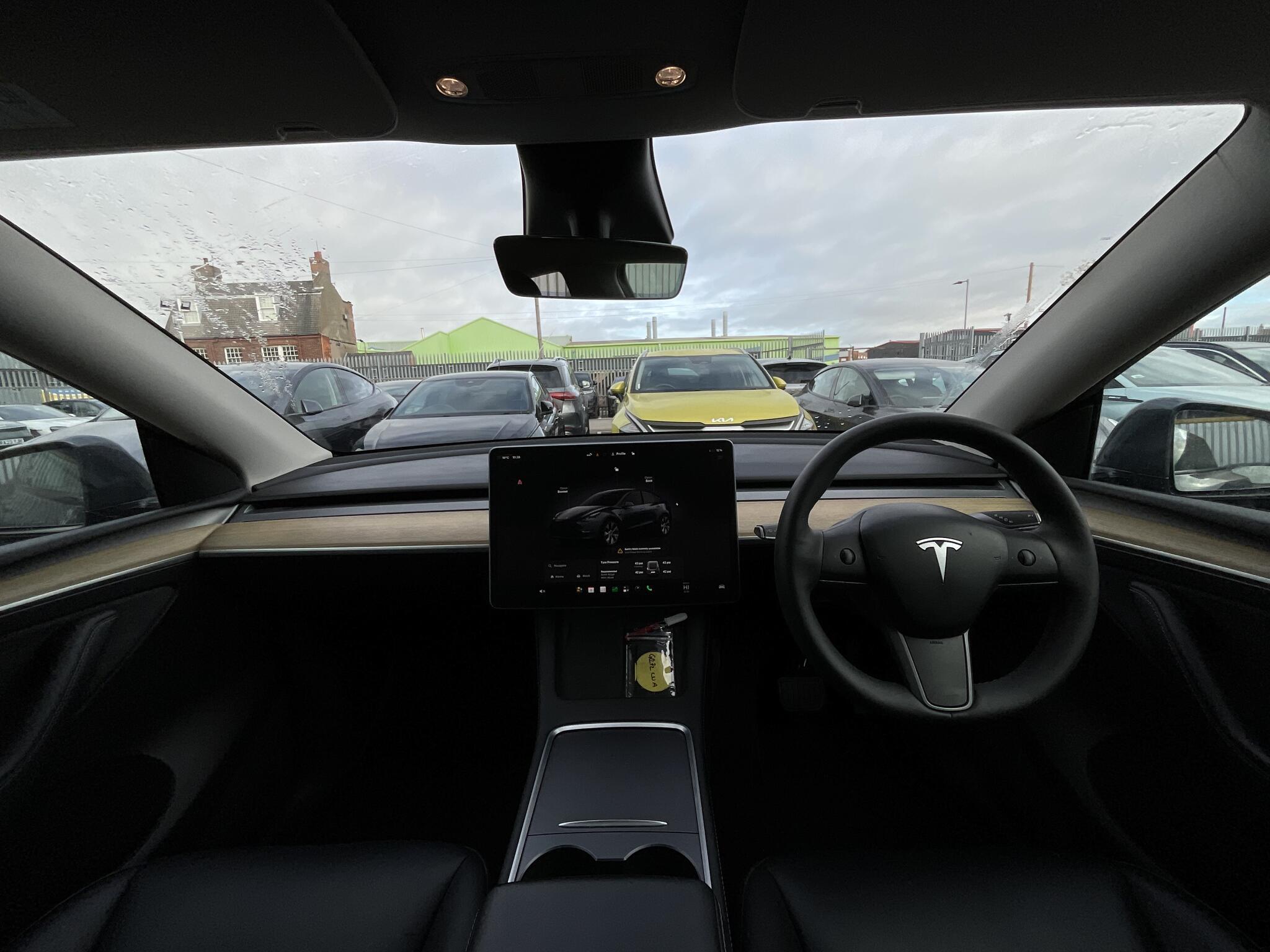 Tesla Model Y - Image 6