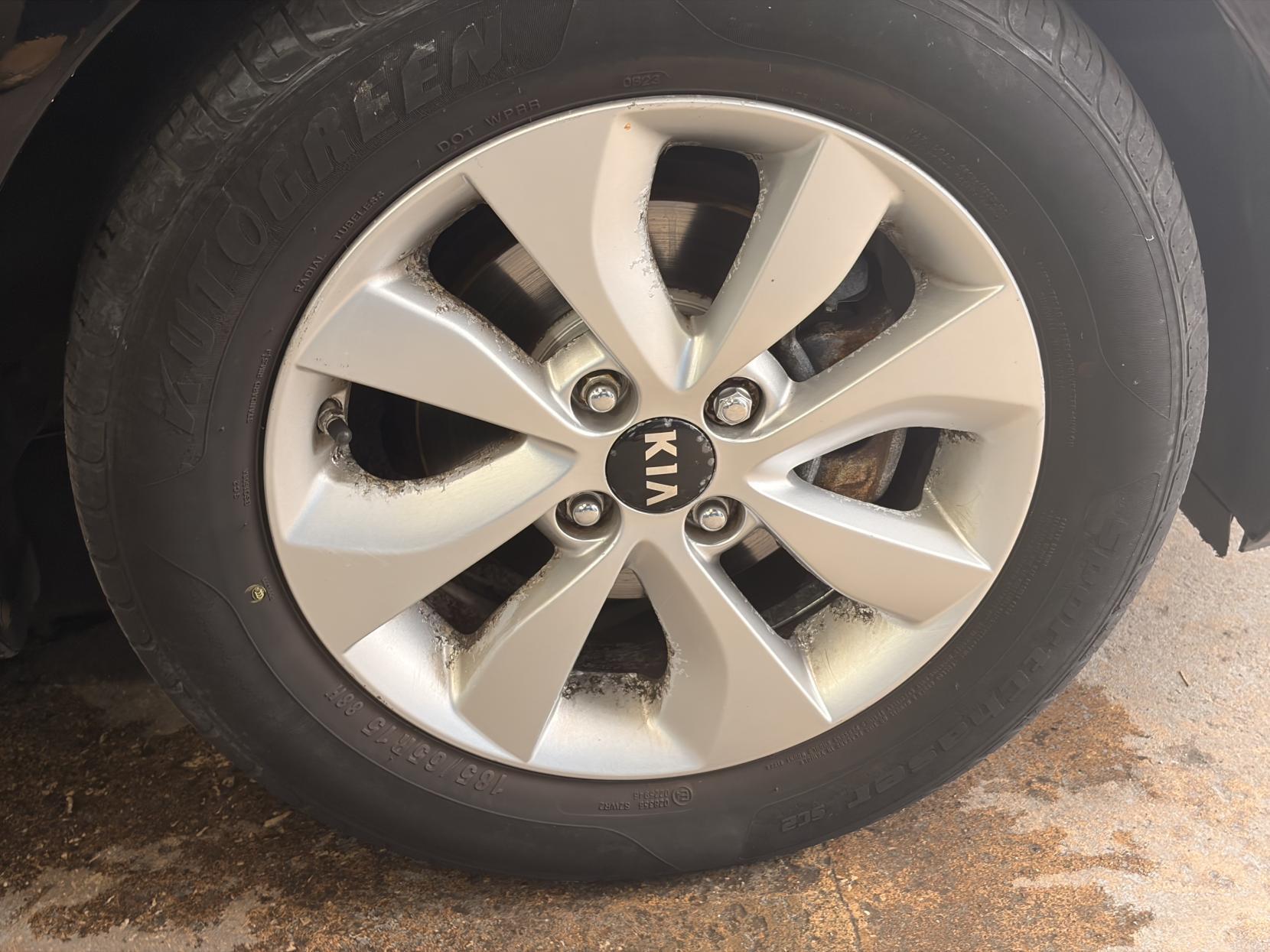Kia Rio - Image 17
