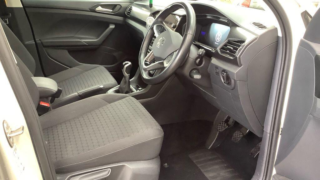 Volkswagen T-Cross - Image 3