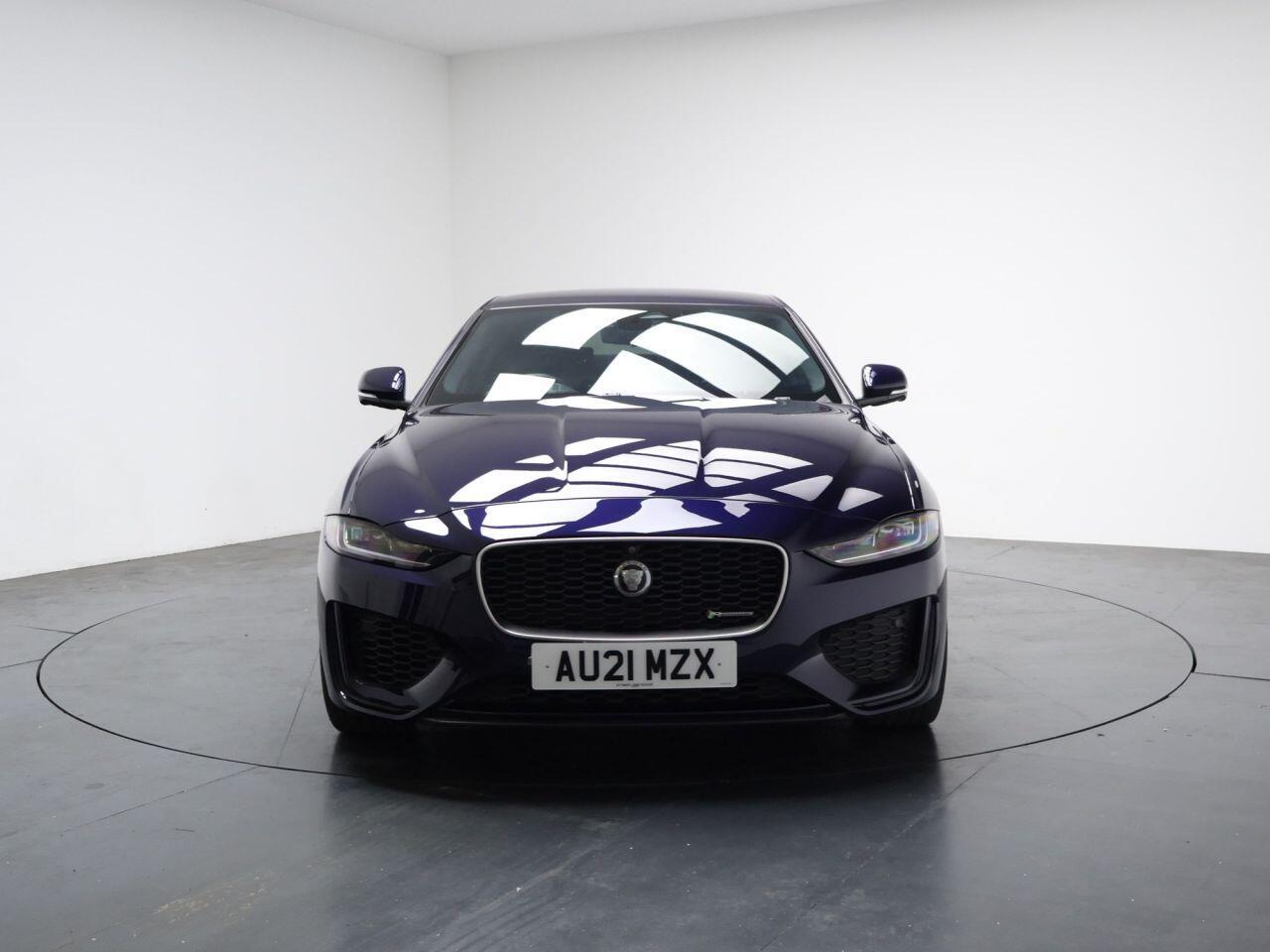Jaguar XE - Image 5