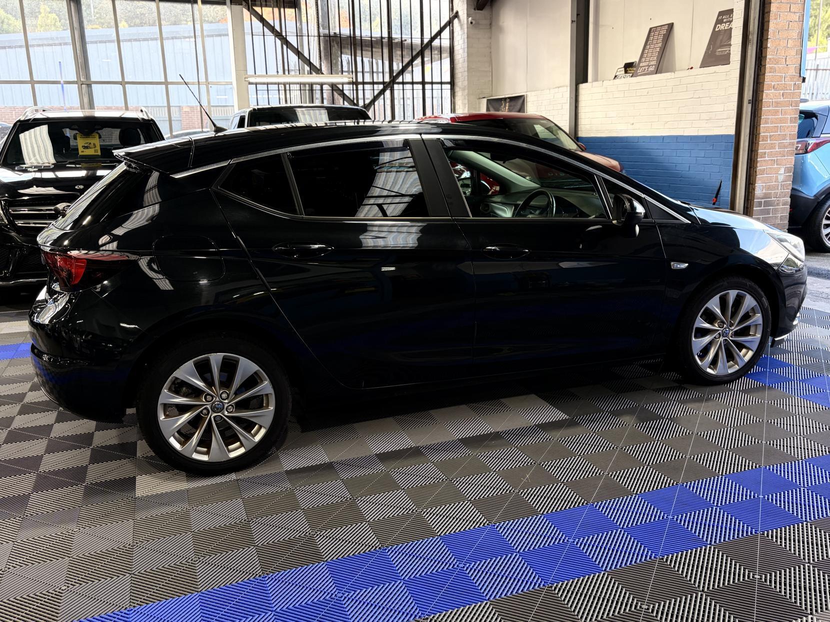 Vauxhall Astra - Image 8