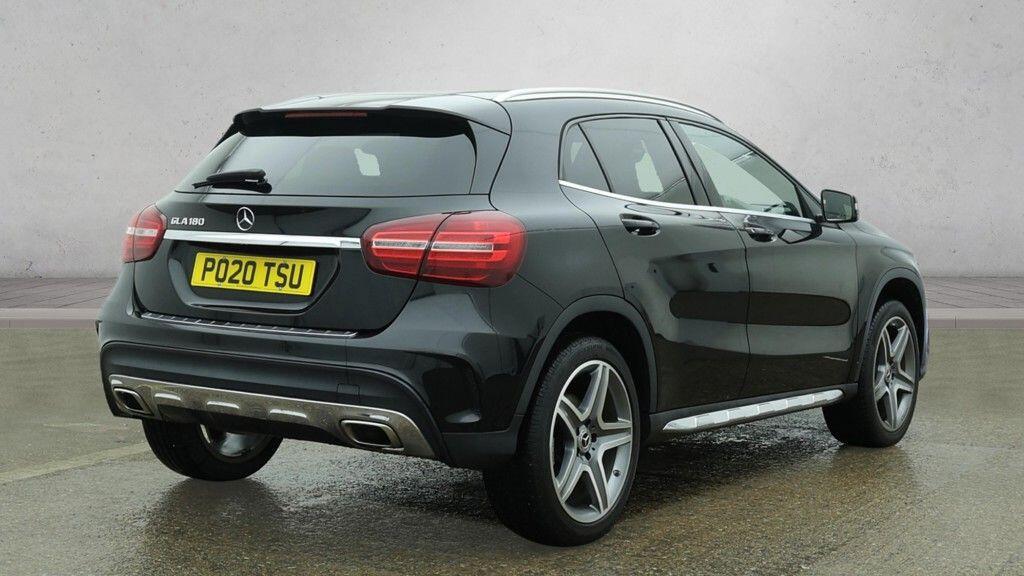 Mercedes-benz GLA - Image 4