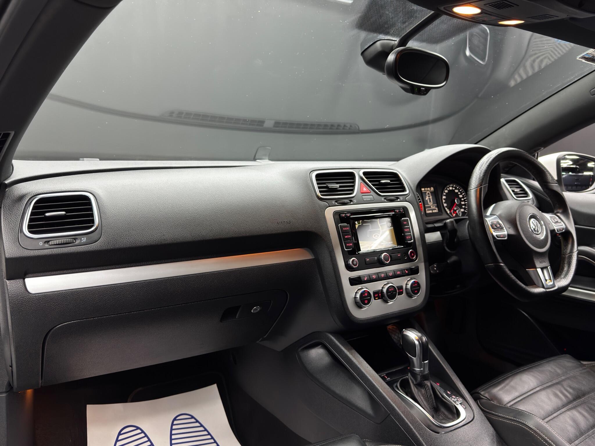 Volkswagen Scirocco - Image 11