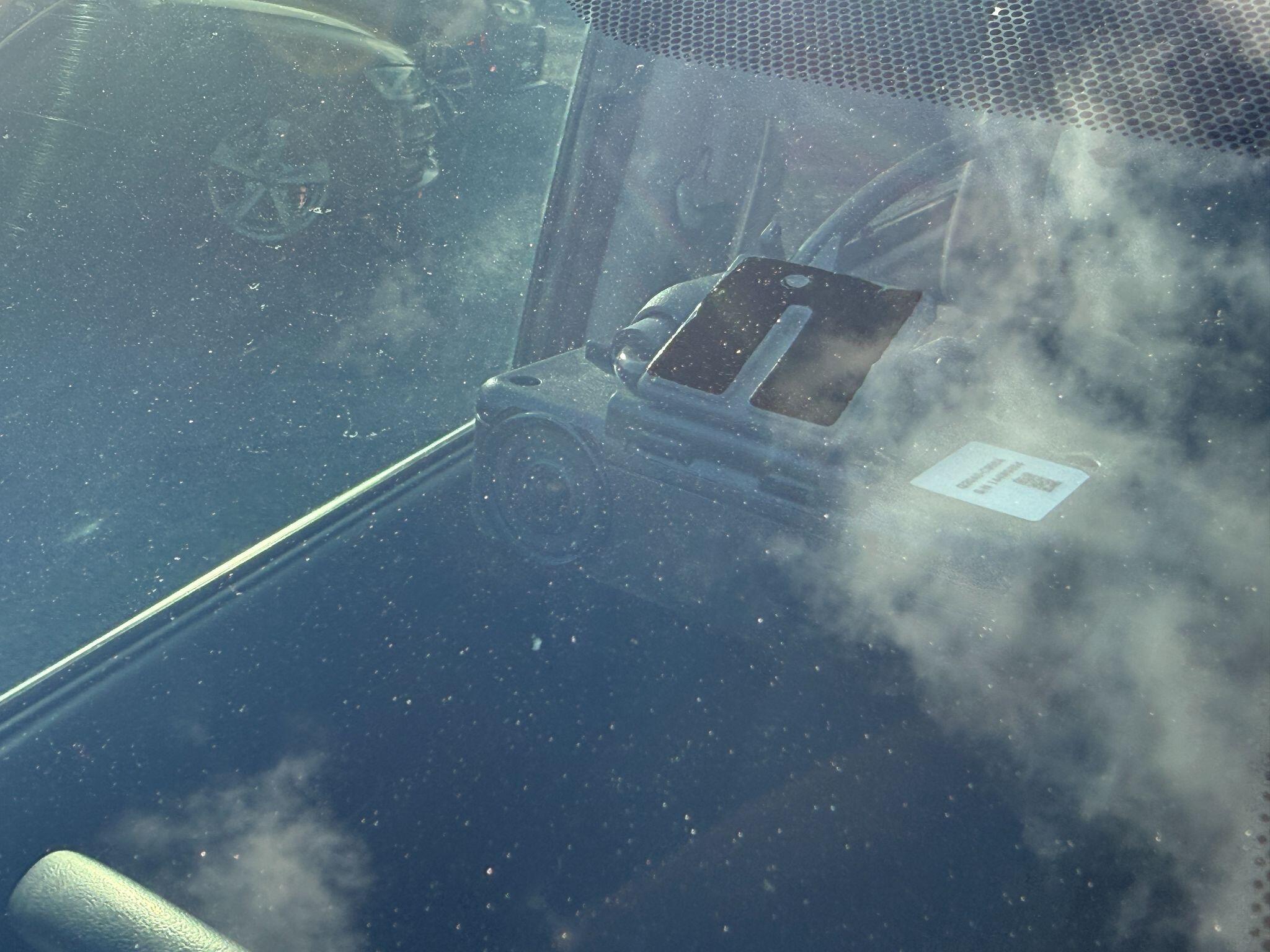 Nissan Serena - Image 17
