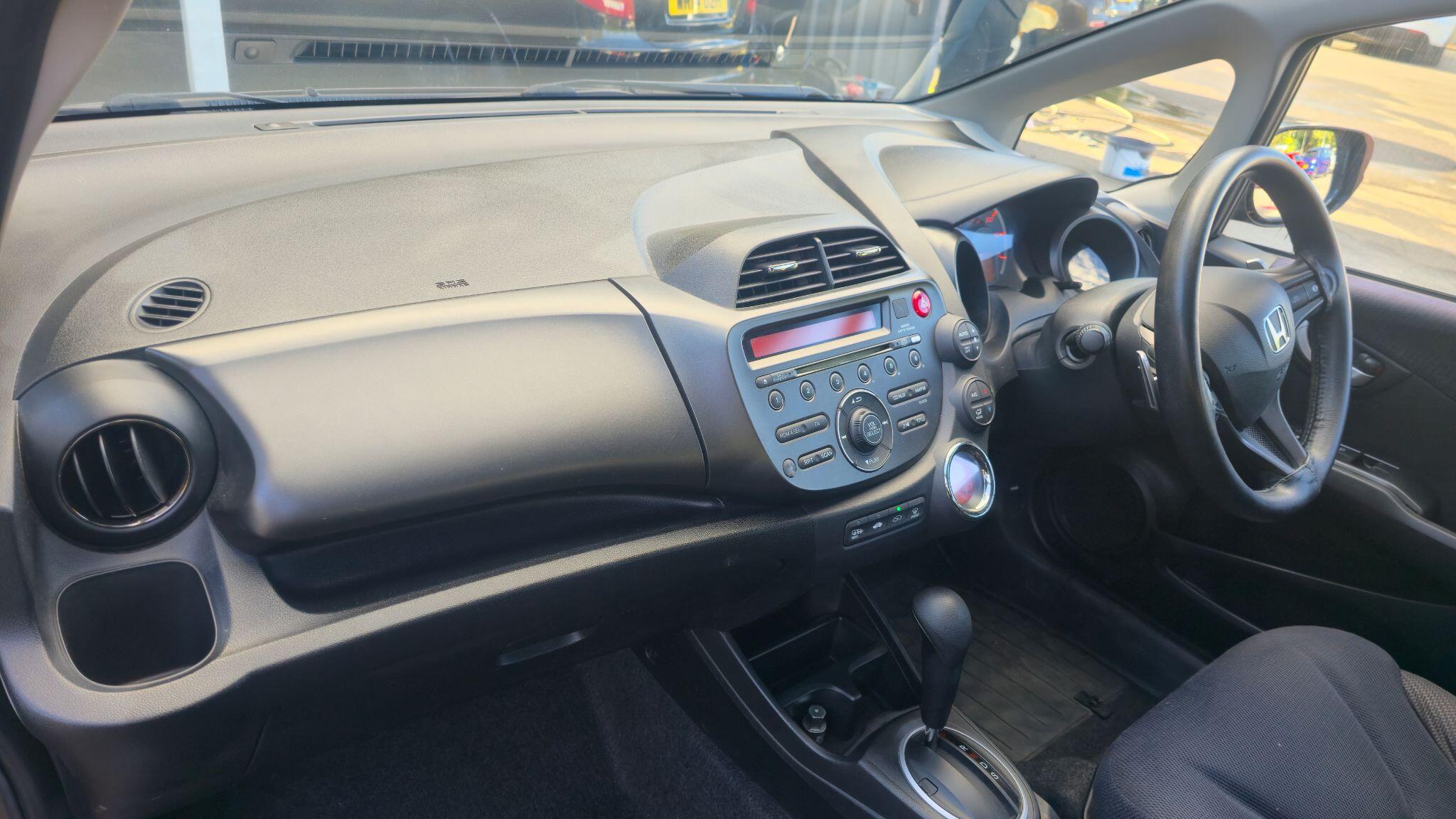 Honda Jazz - Image 13
