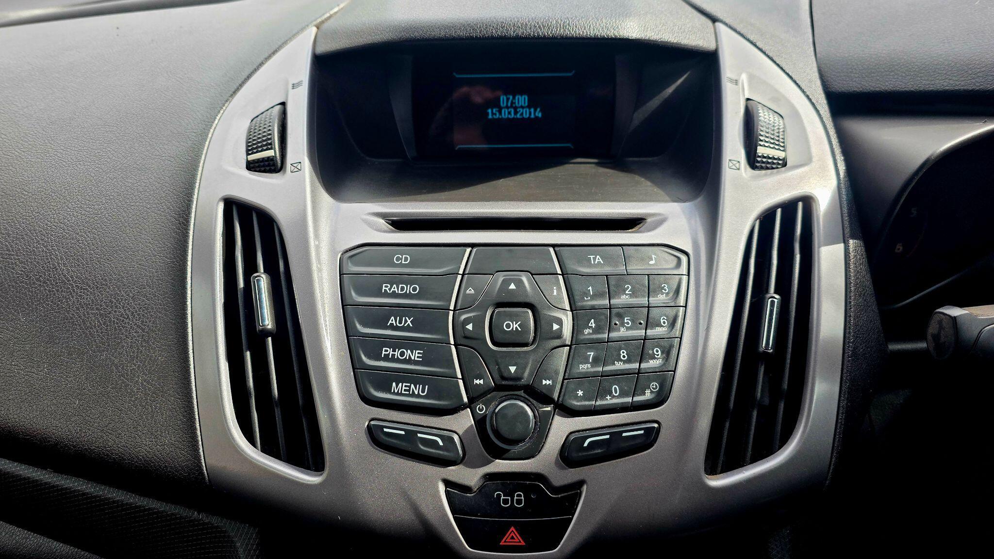 Ford Transit Connect - Image 27