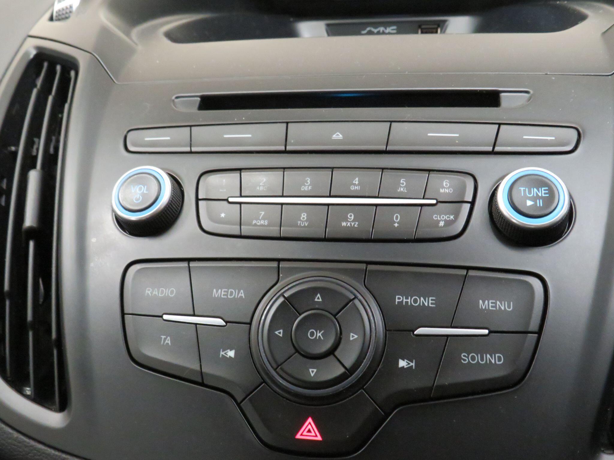 Ford Kuga - Image 19