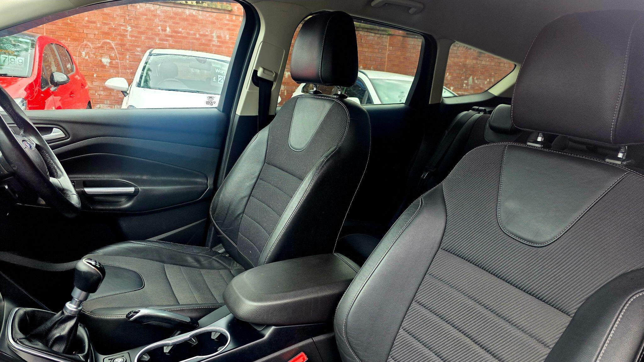 Ford Kuga - Image 15