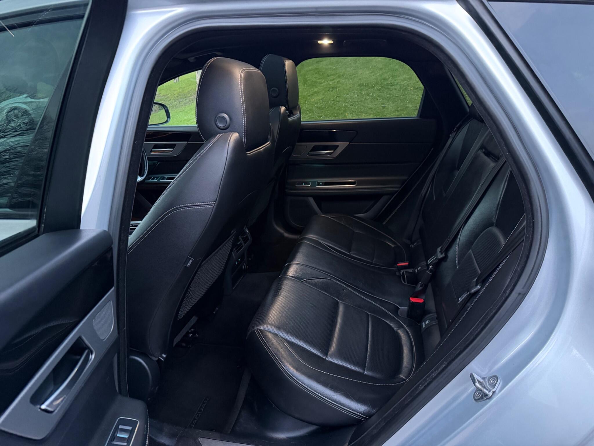 Jaguar XF - Image 57