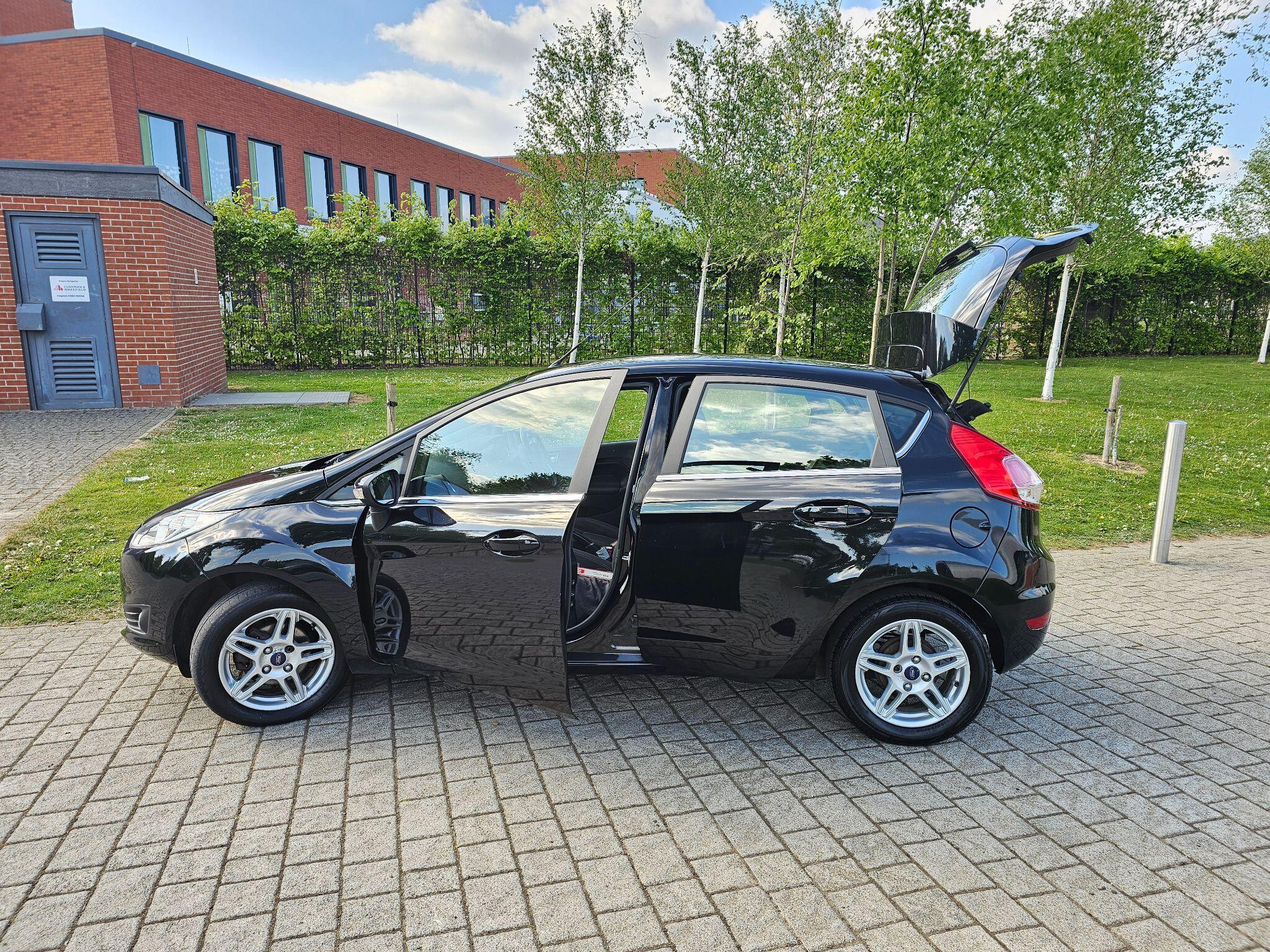 Ford Fiesta - Image 20