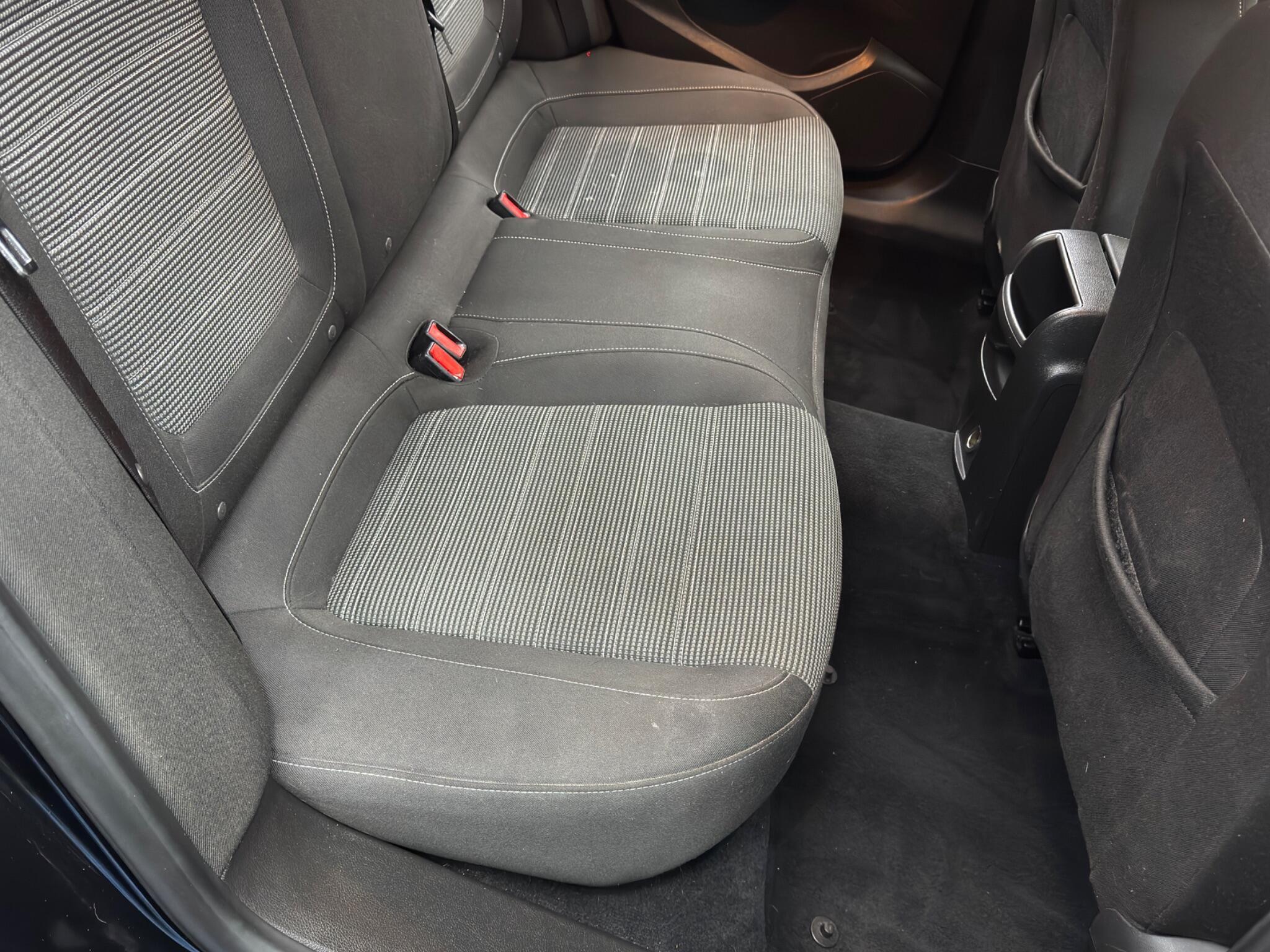 Vauxhall Insignia - Image 16