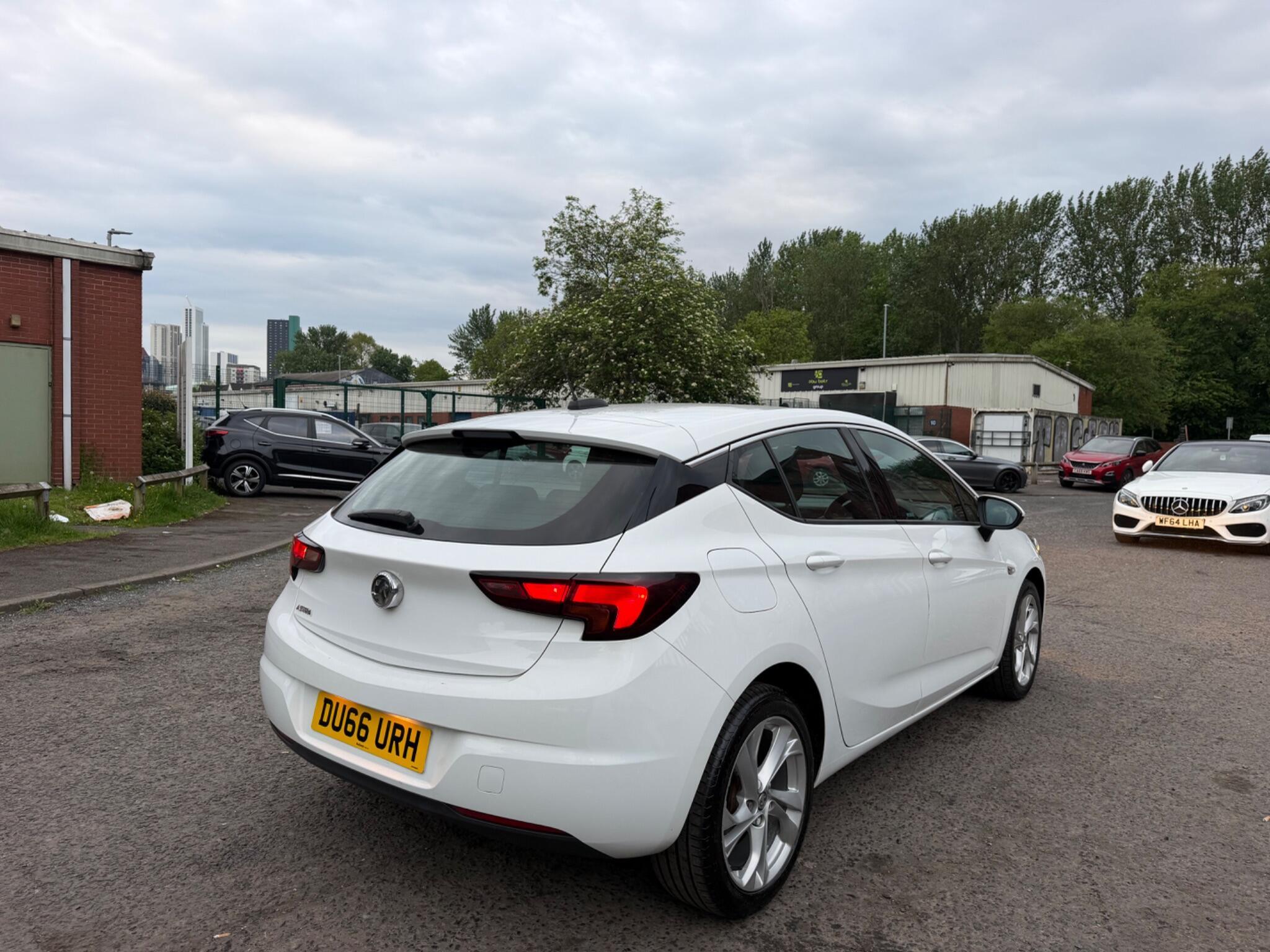 Vauxhall Astra - Image 15