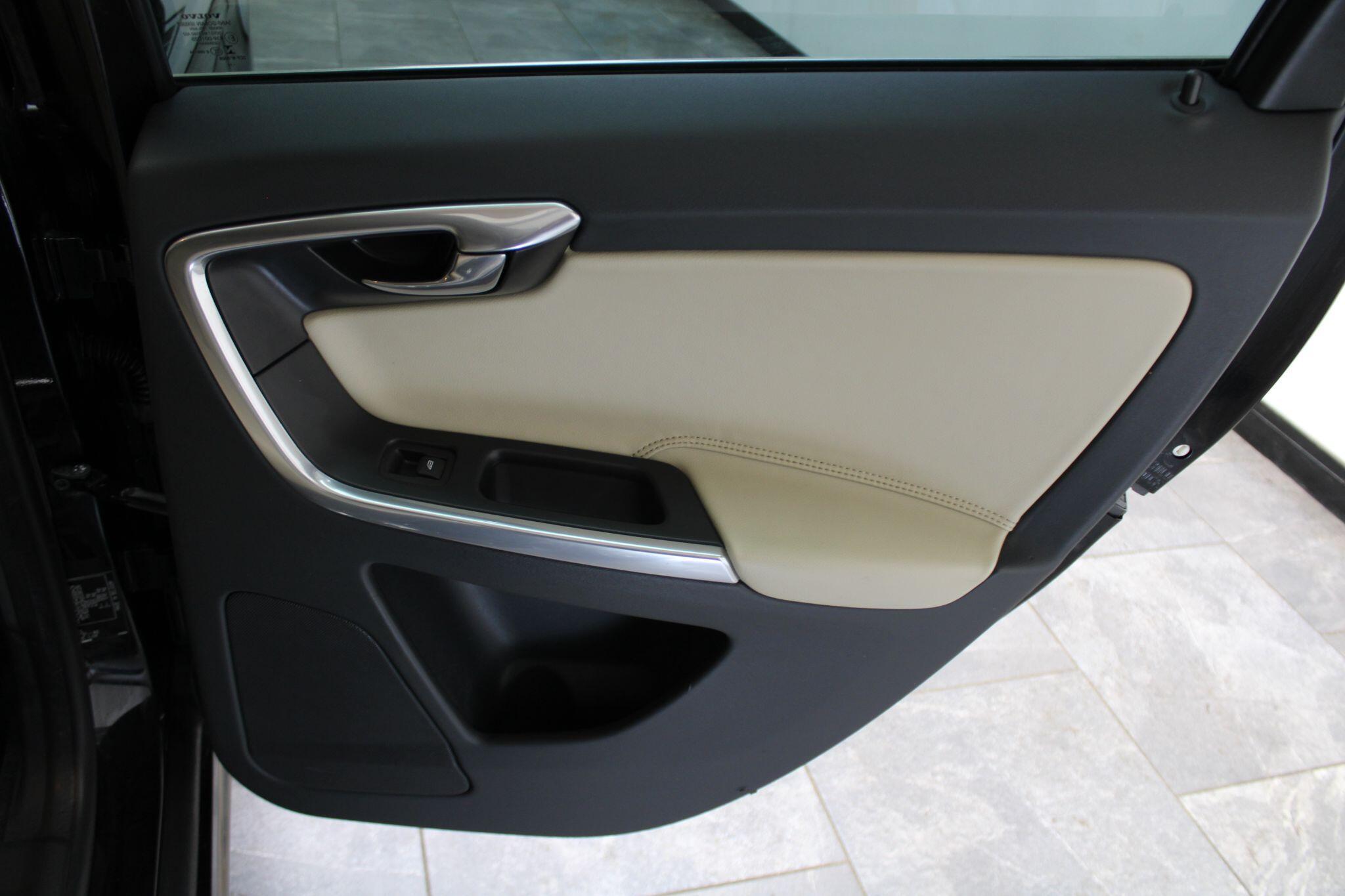 Volvo XC60 - Image 41