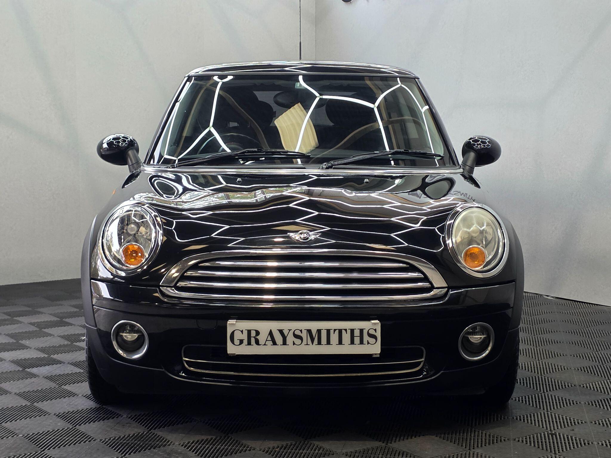 MINI Hatch - Image 4