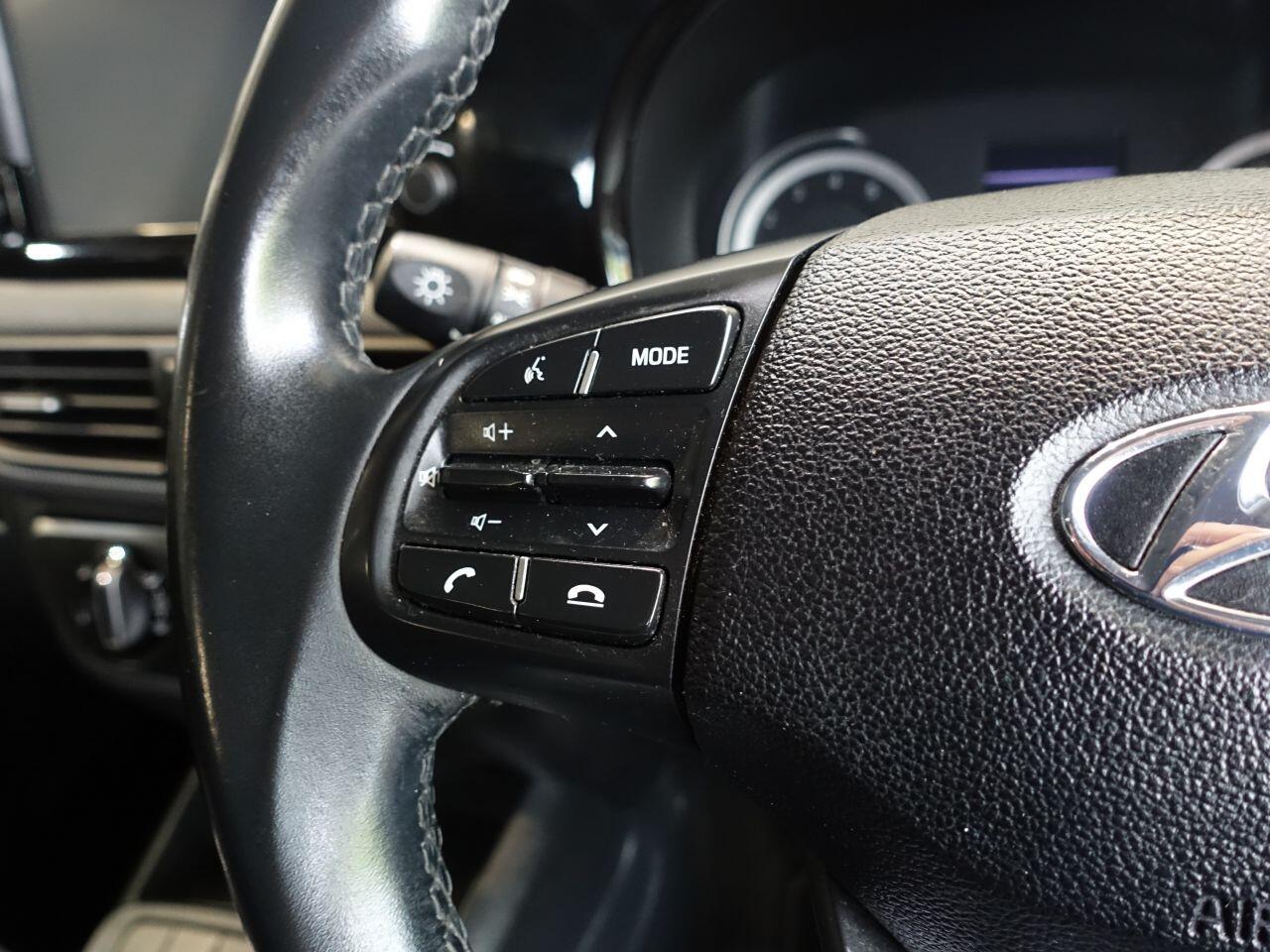 Hyundai i10 - Image 19