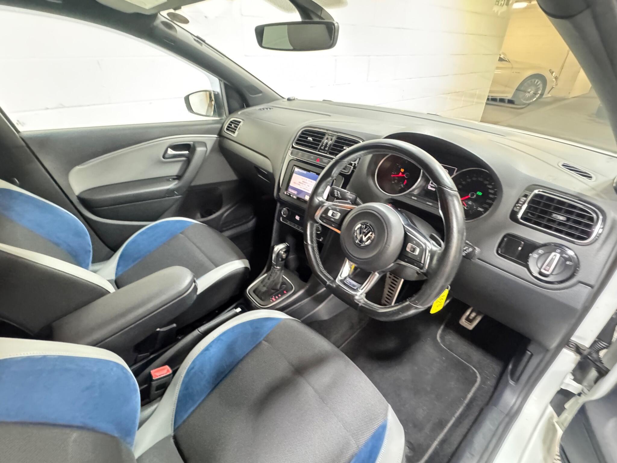 Volkswagen Polo - Image 8