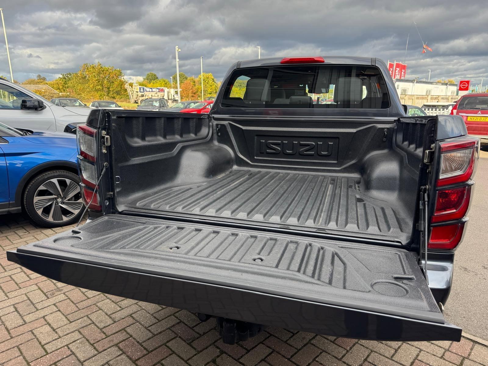 Isuzu D-MAX - Image 20
