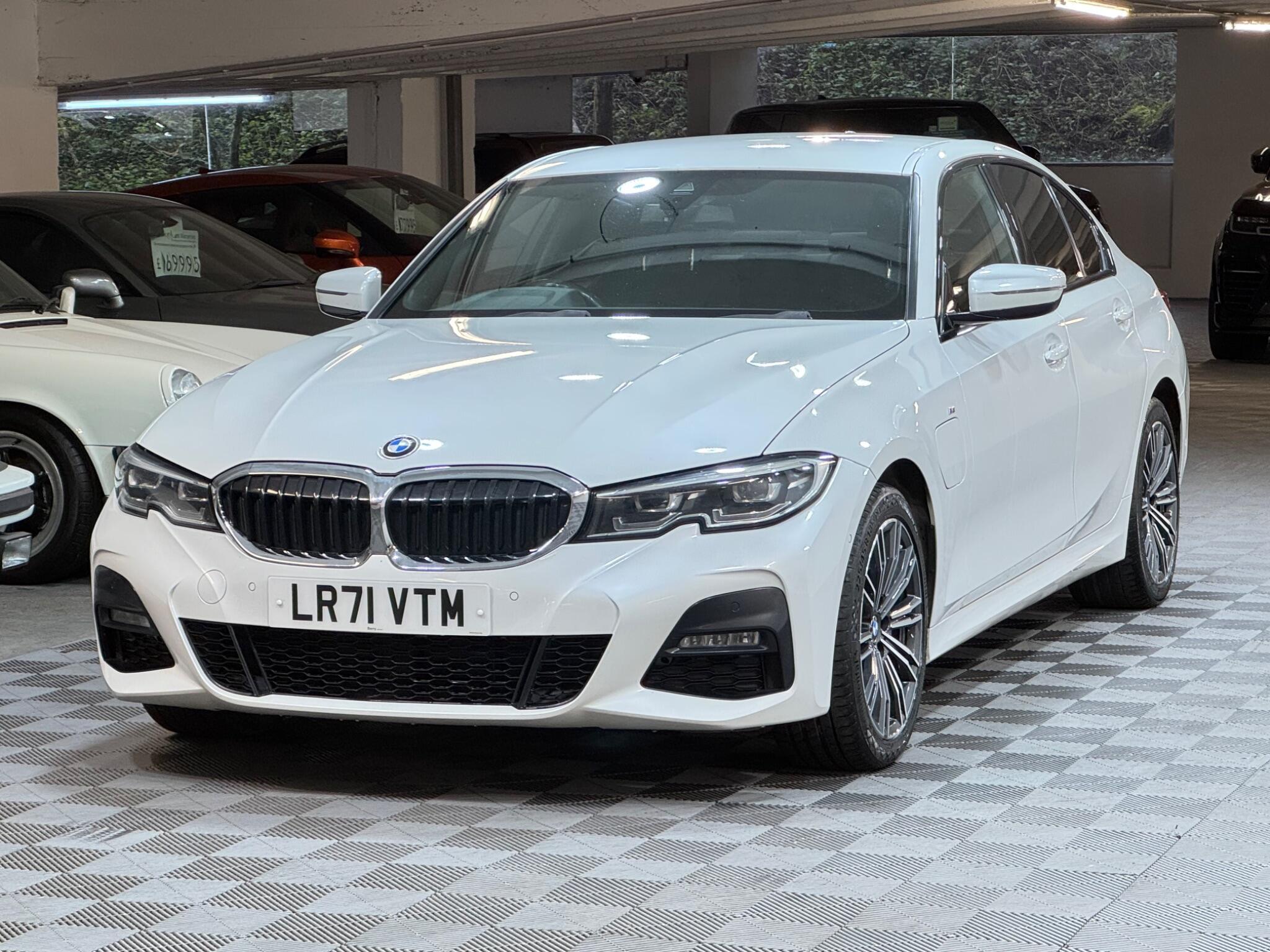 BMW 3 Series - Image 6