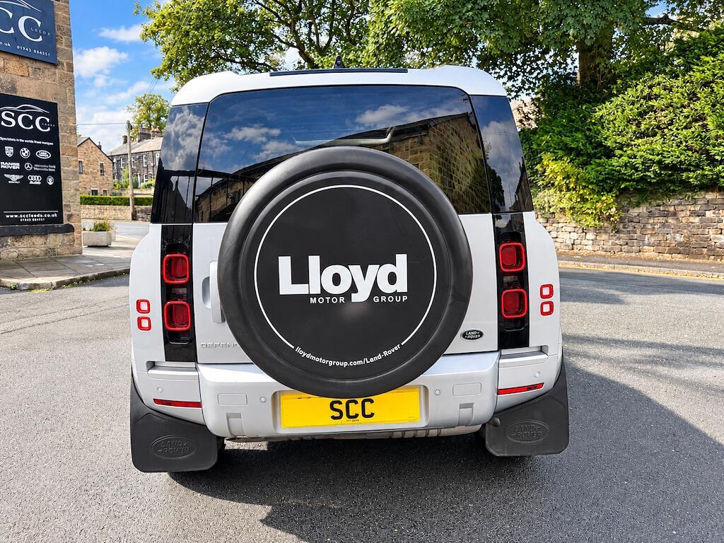 Land Rover Defender 110 - Image 7