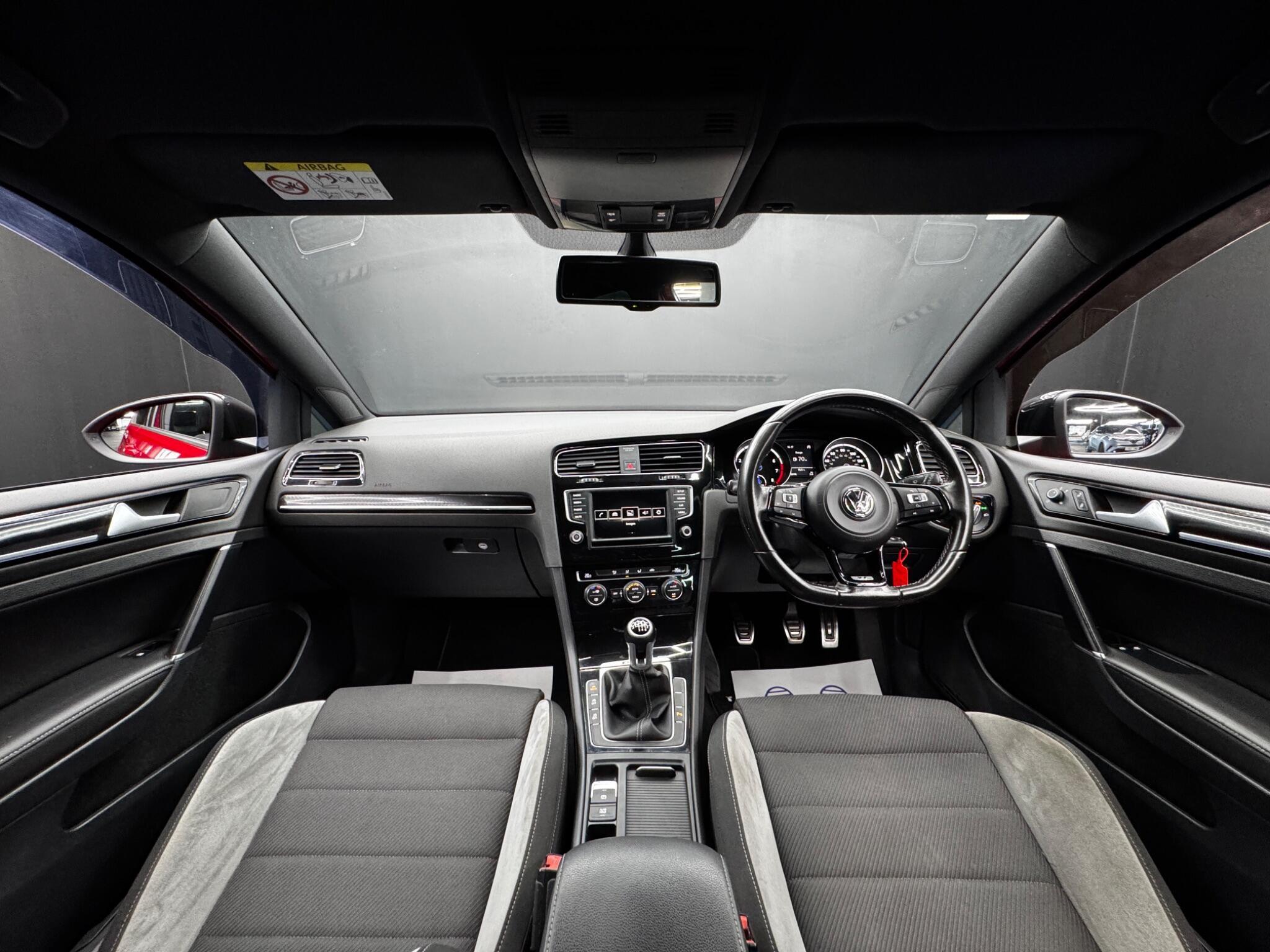 Volkswagen Golf - Image 16