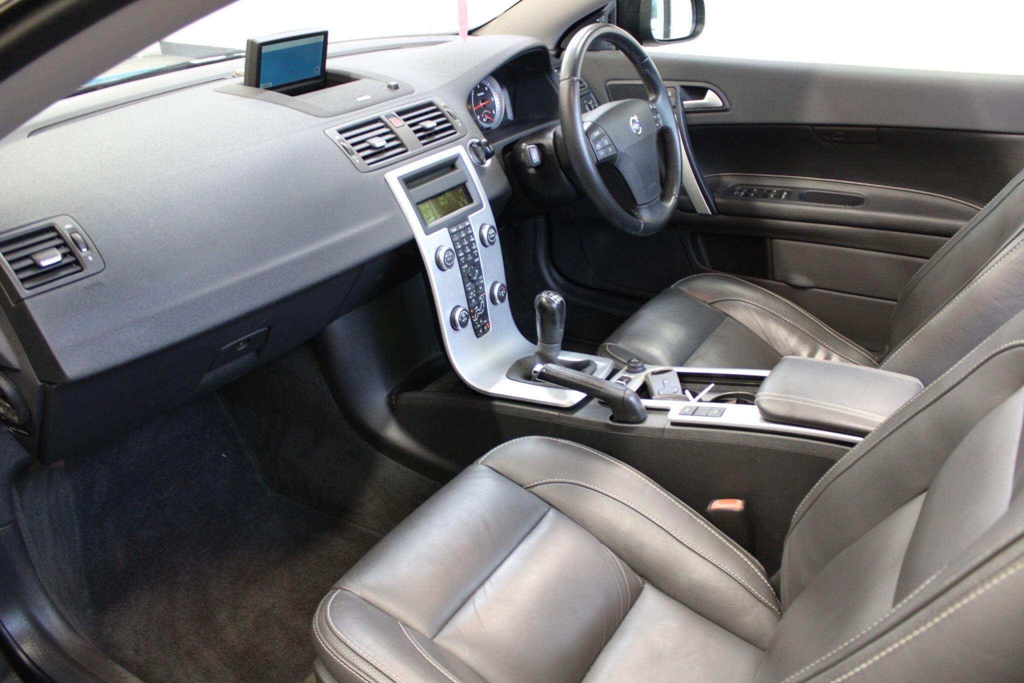 Volvo C70 - Image 2