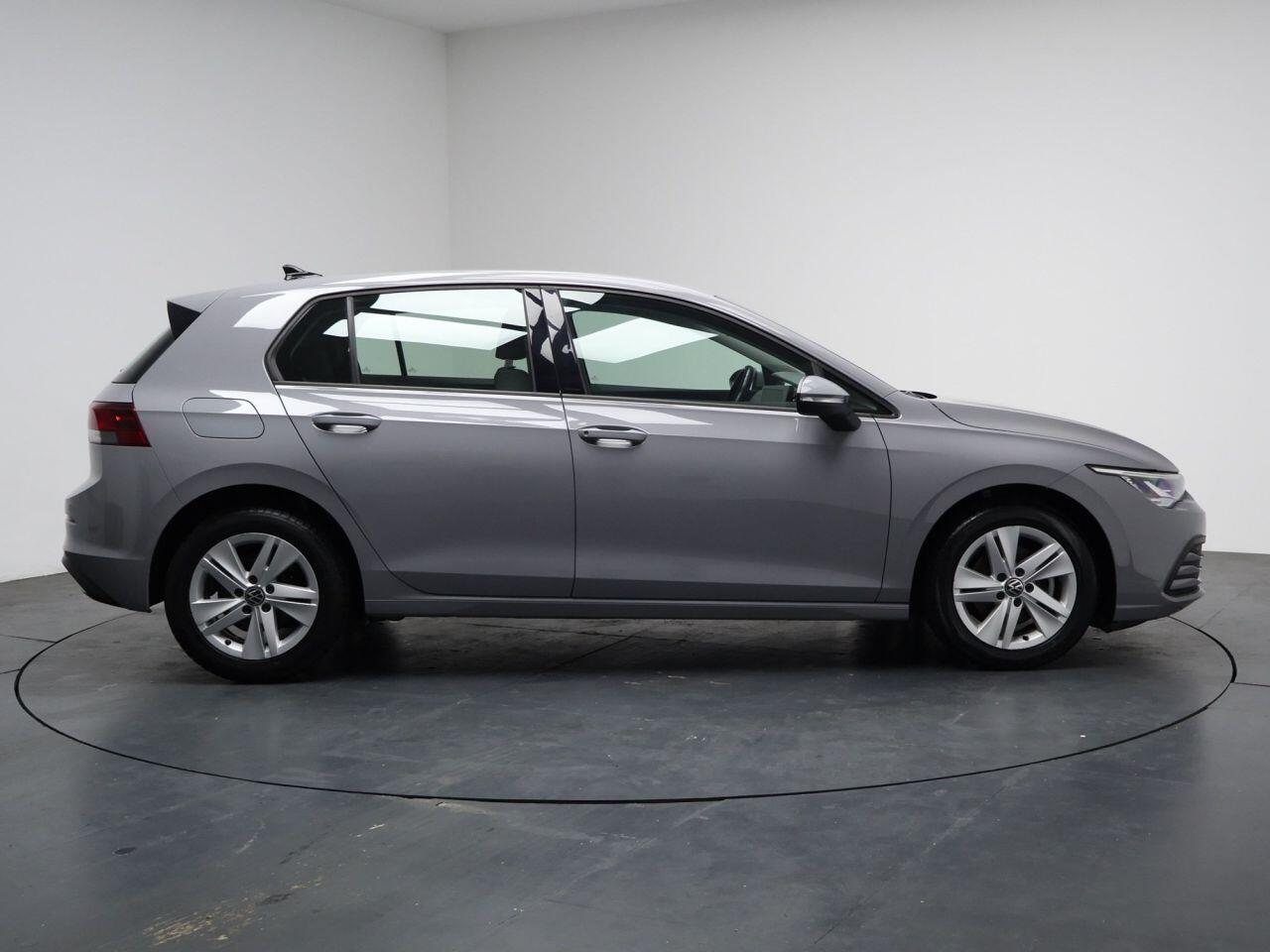Volkswagen Golf - Image 14