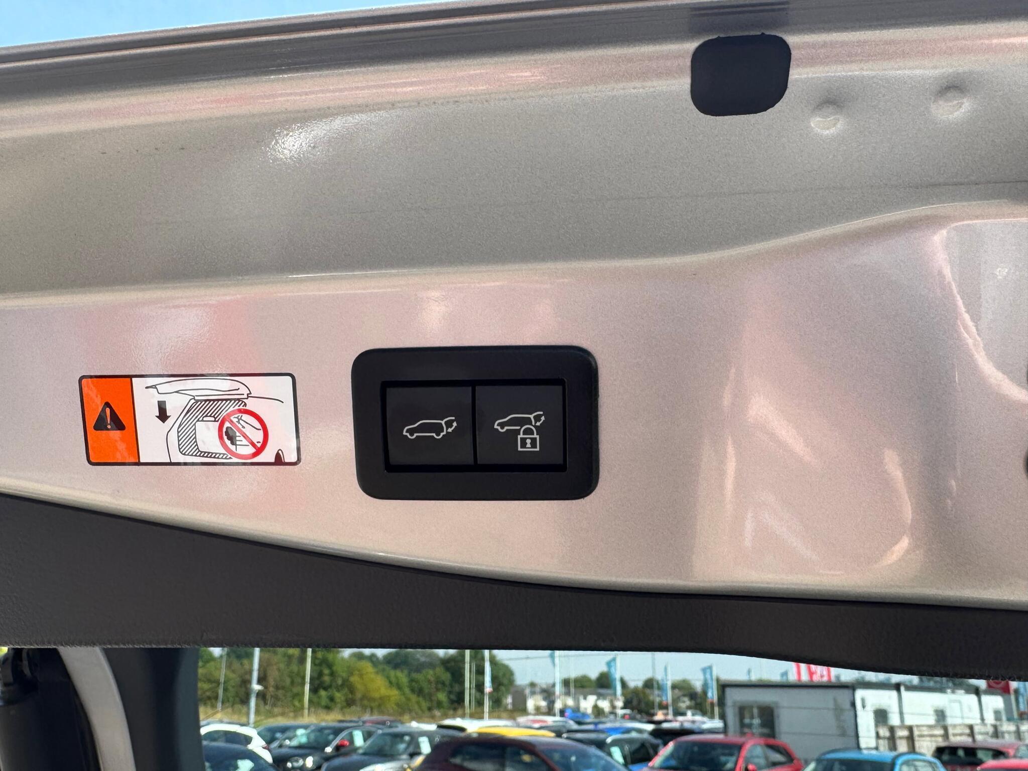 Toyota C-Hr - Image 12