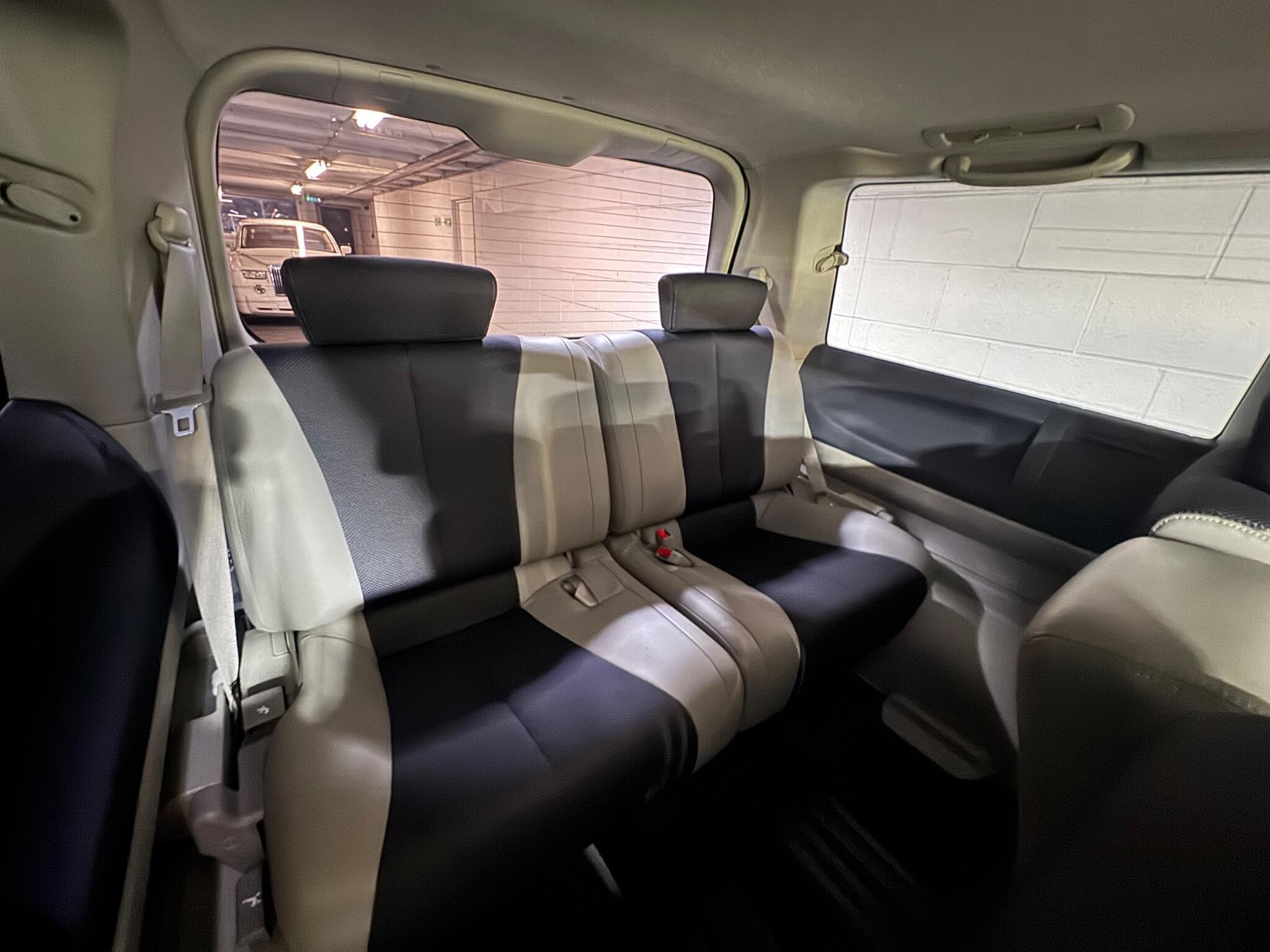 Nissan Elgrand - Image 13