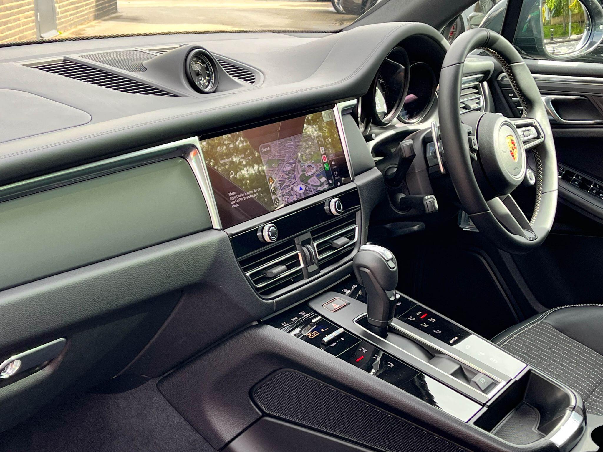 Porsche Macan - Image 5