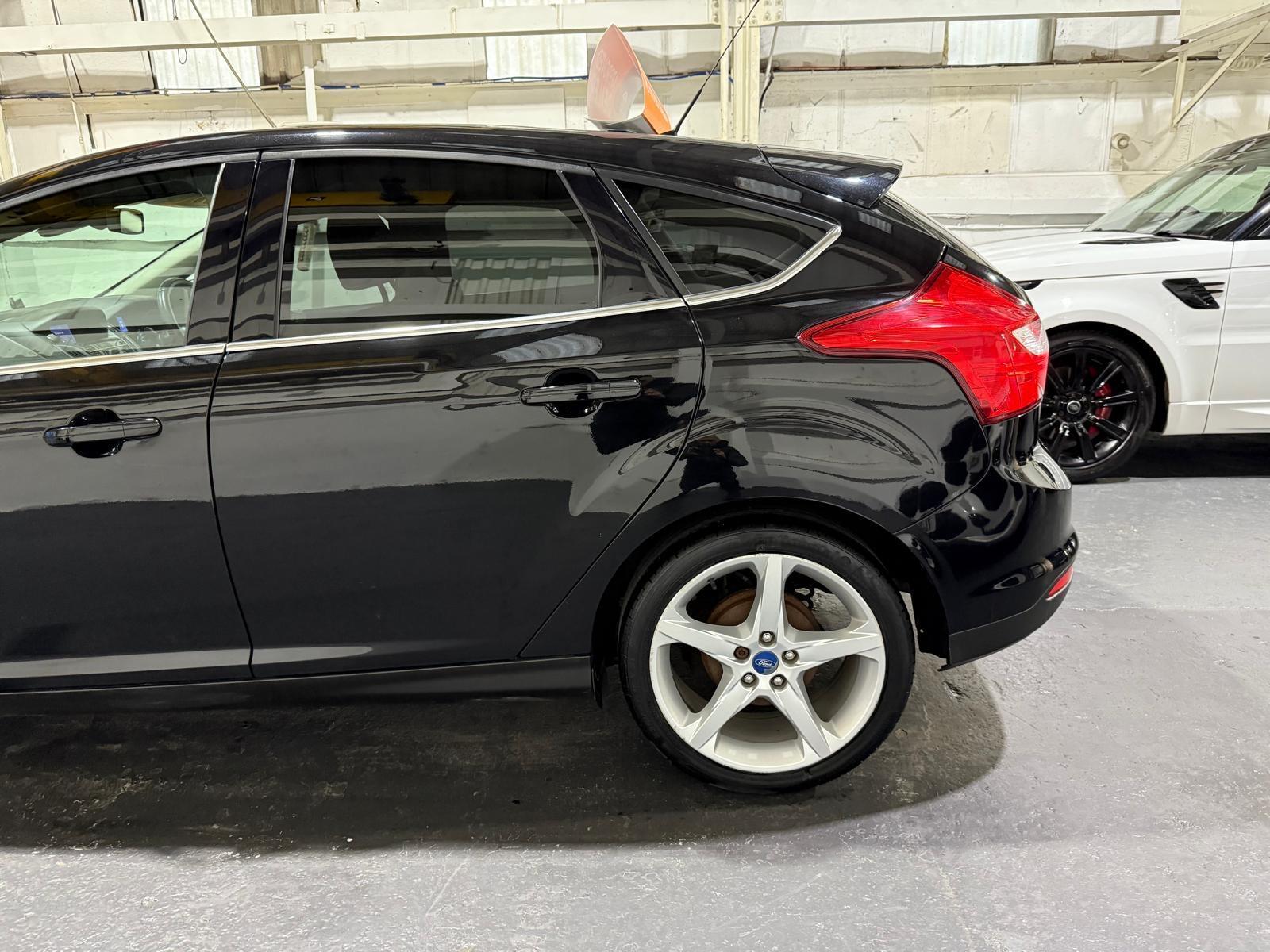 Ford Focus - Image 34