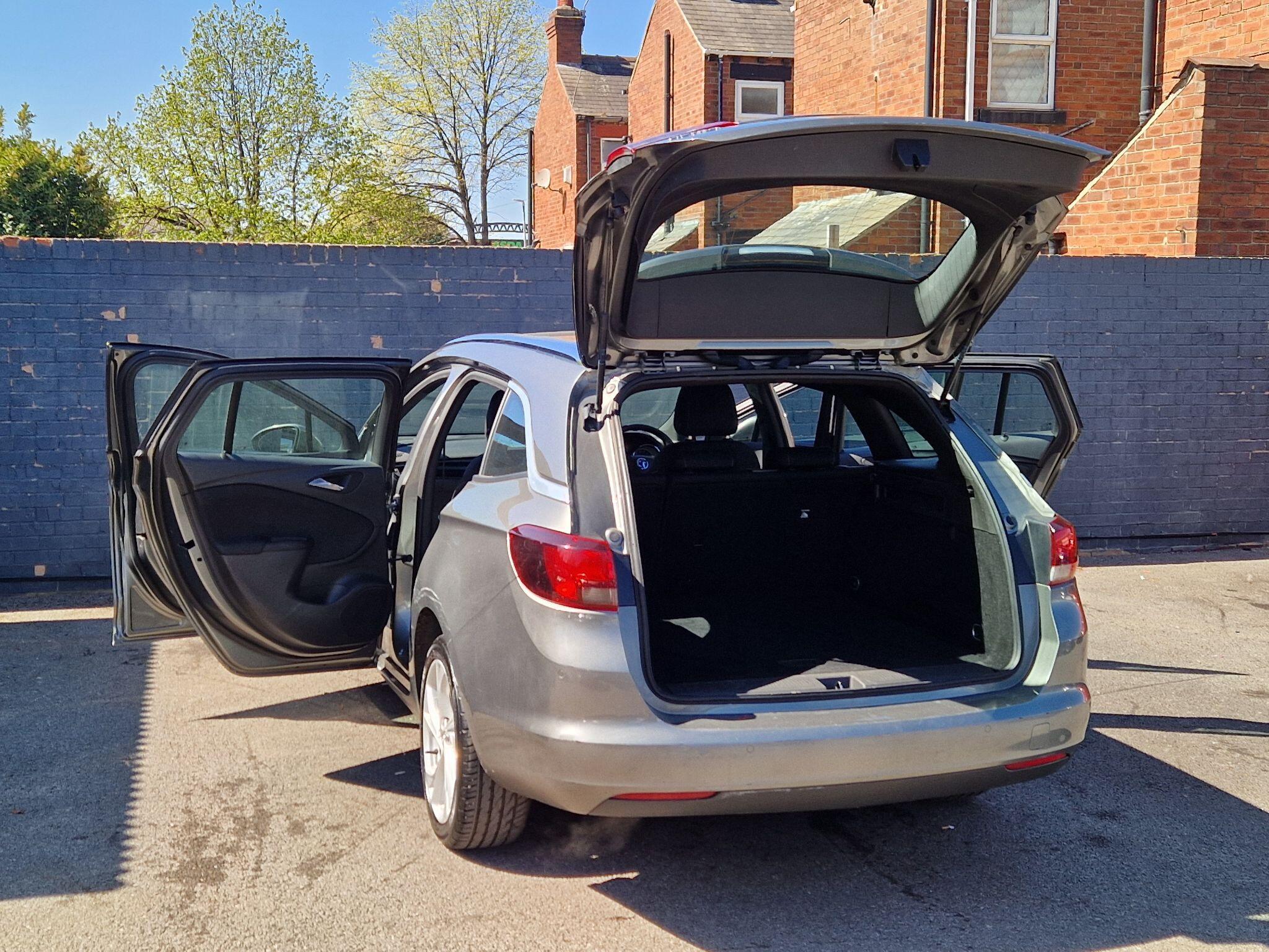Vauxhall Astra - Image 19