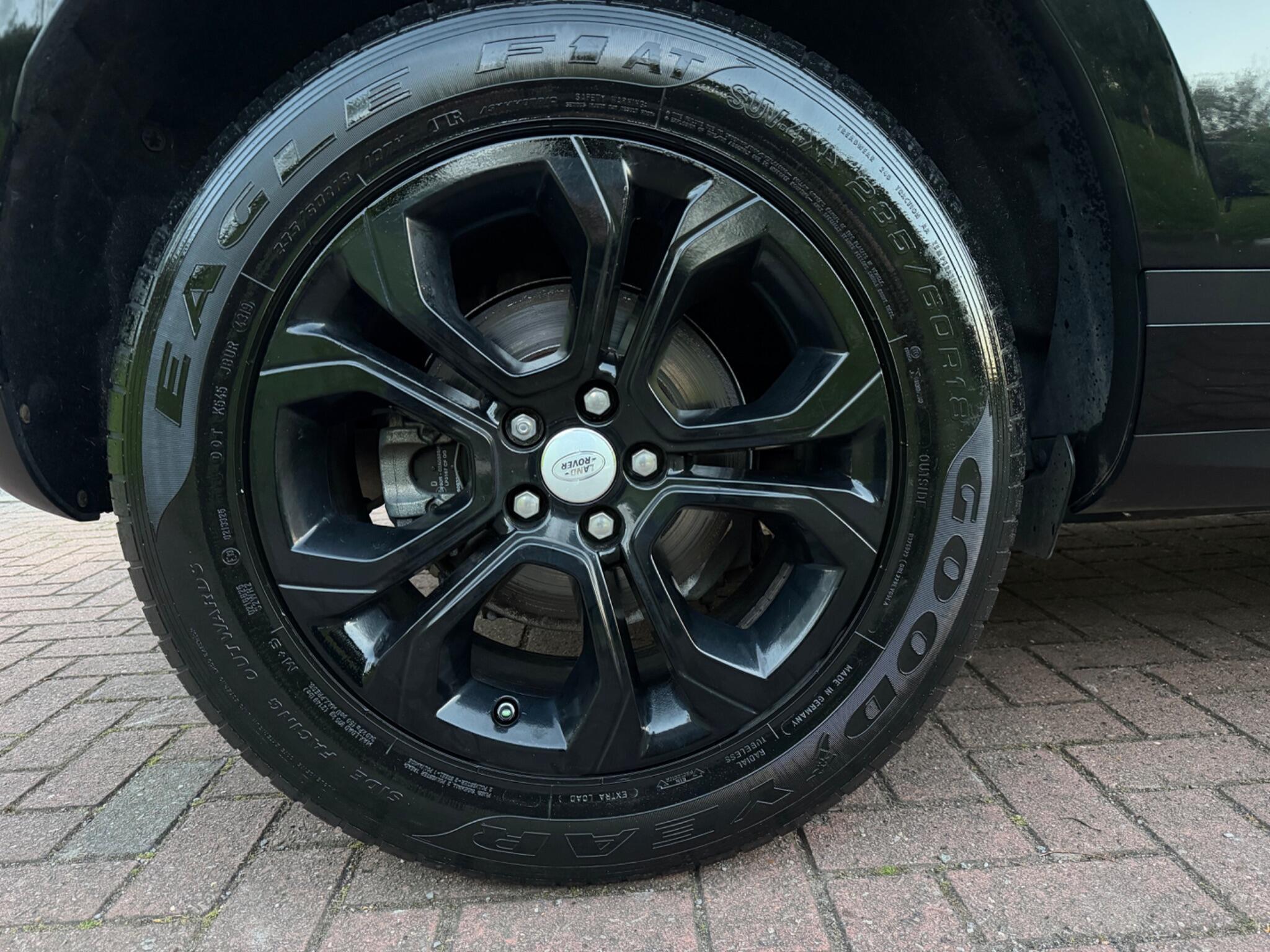 Land Rover Range Rover Evoque - Image 25