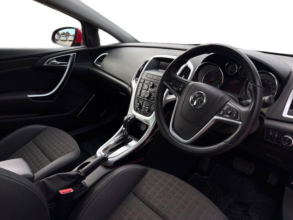 Vauxhall Astra GTC - Image 19