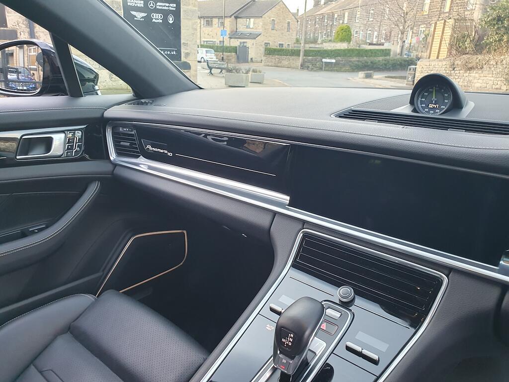 Porsche Panamera - Image 30
