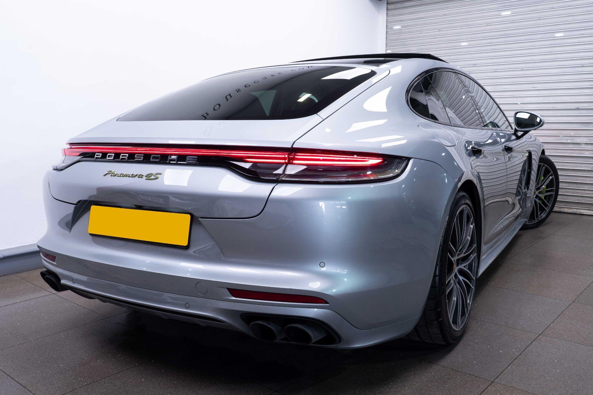 Porsche Panamera - Image 6