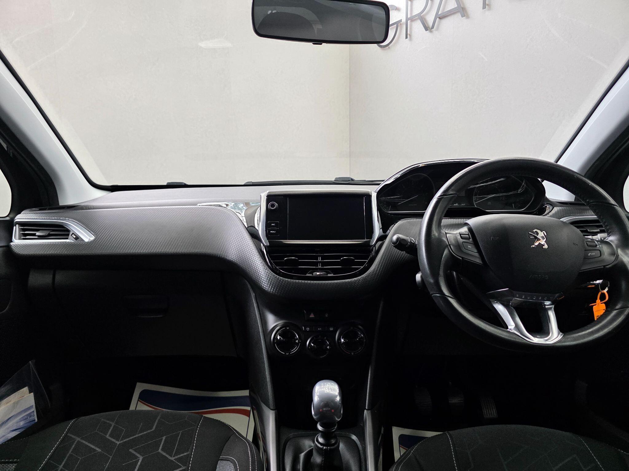 Peugeot 2008 - Image 14