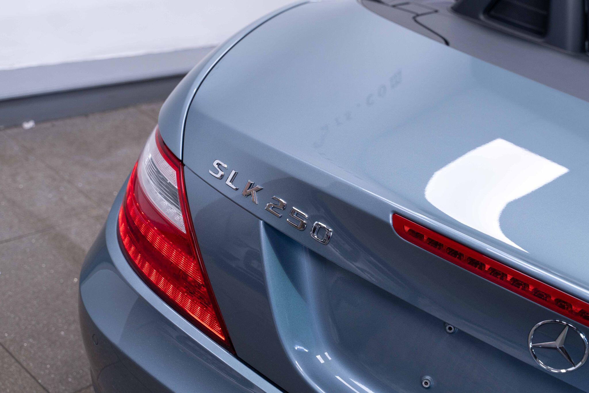 Mercedes SLK - Image 40