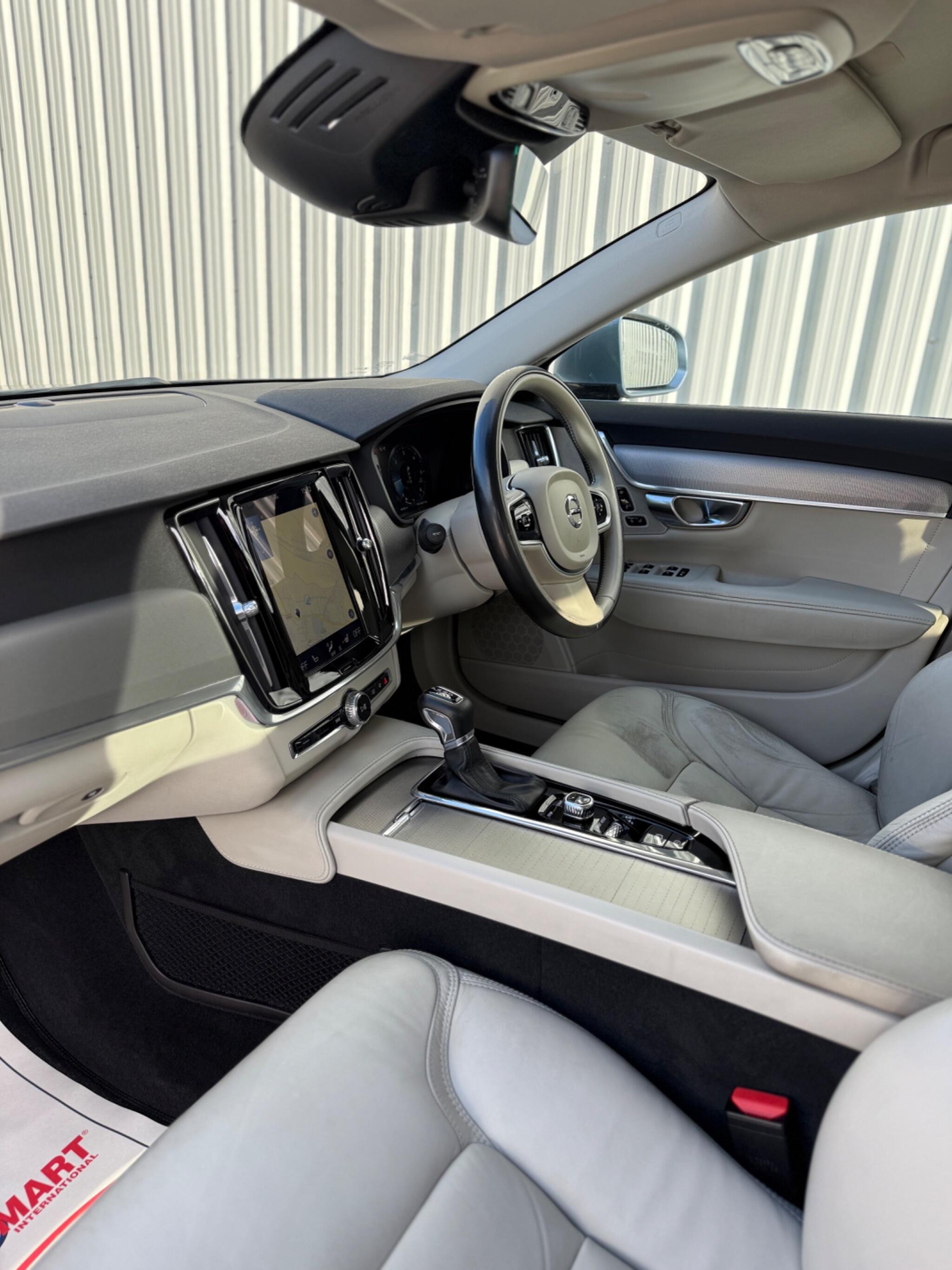 Volvo S90 - Image 27