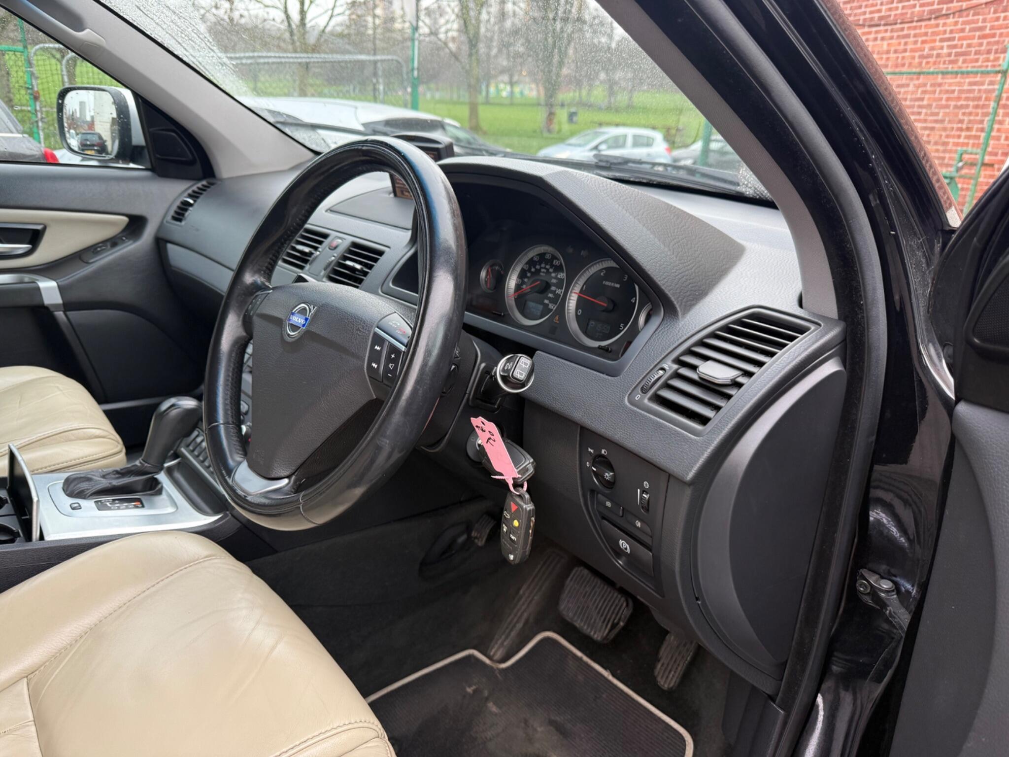 Volvo XC90 - Image 15