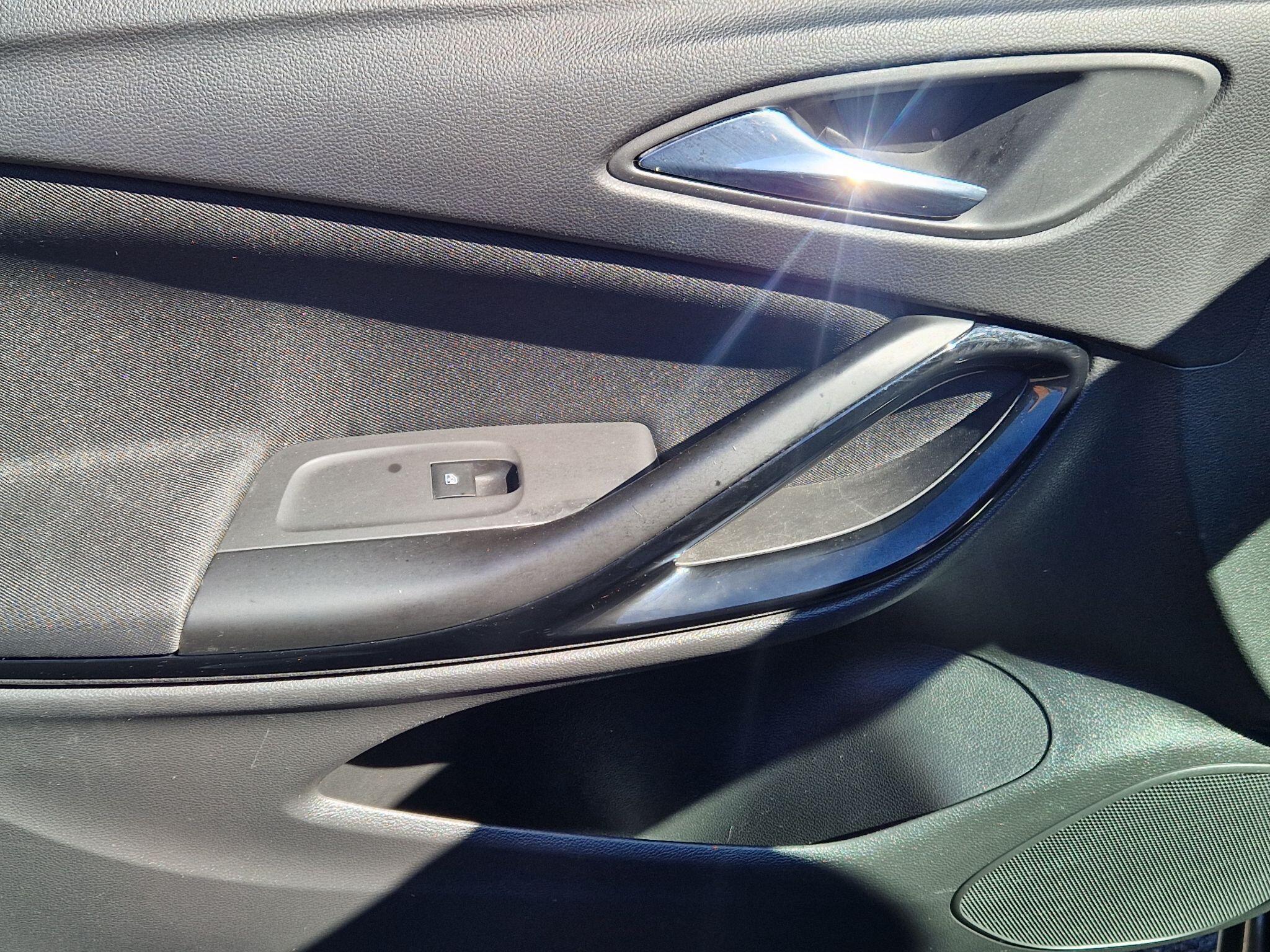 Vauxhall Astra - Image 38