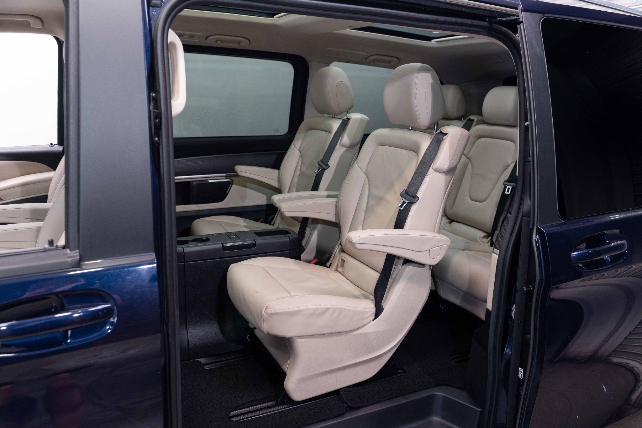 Mercedes V Class - Image 14