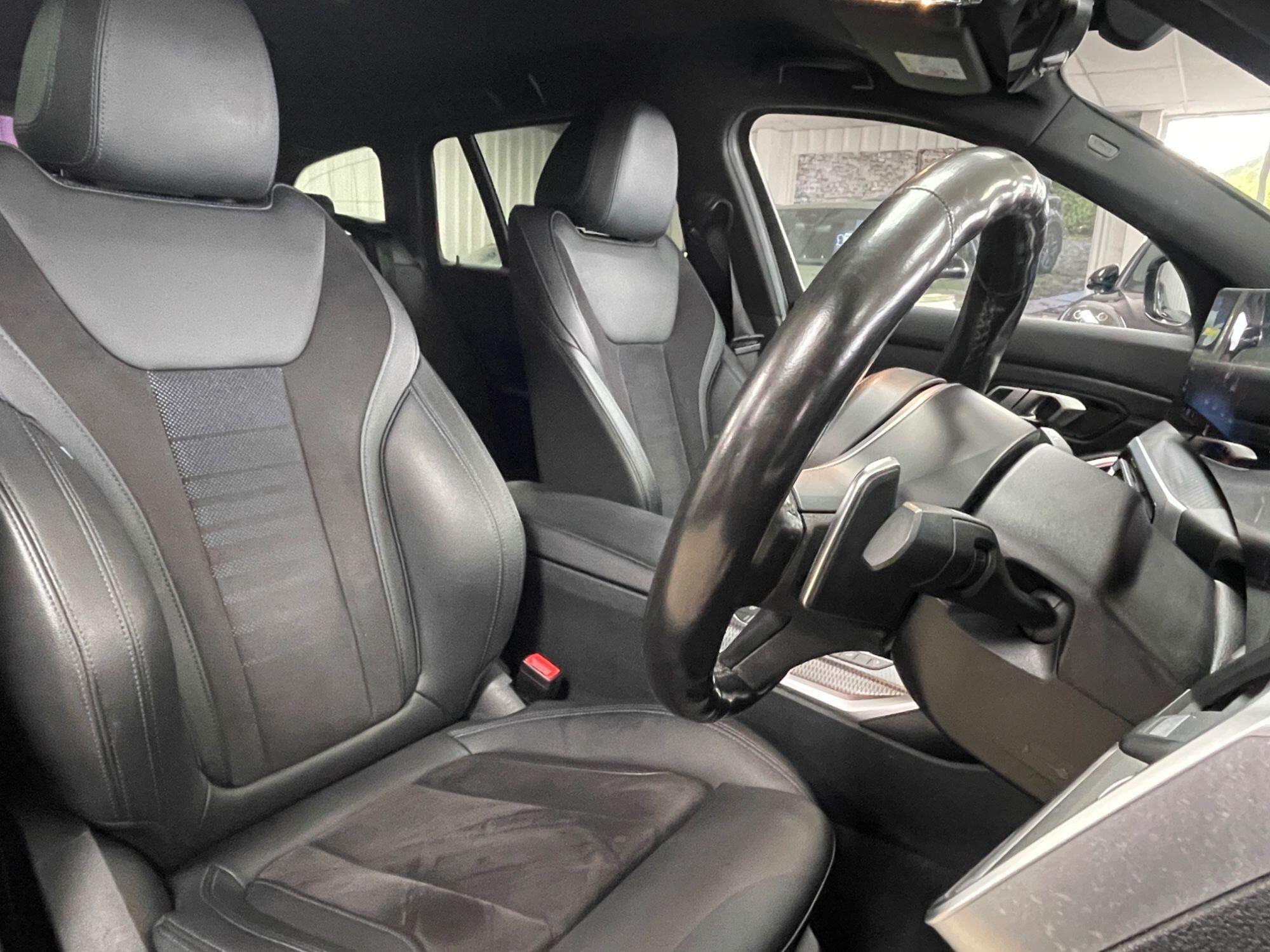 BMW 3 Series - Image 28