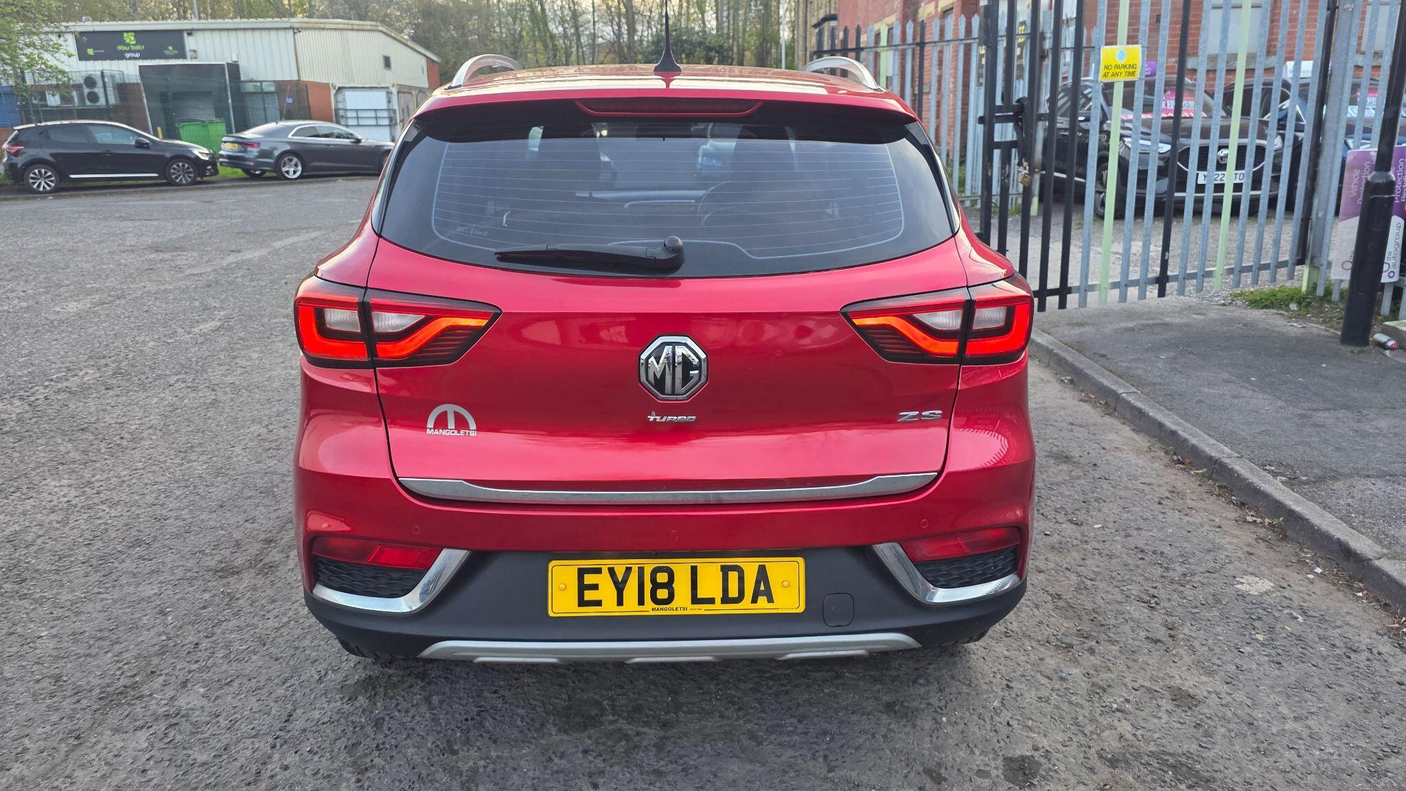 MG MG ZS - Image 13
